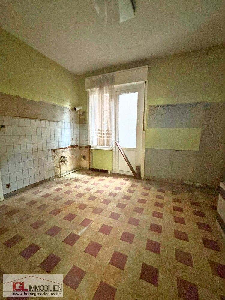 Handelsgelijkvloers te huur nabij het Astridpark en de vijvers van Anderlecht foto 7