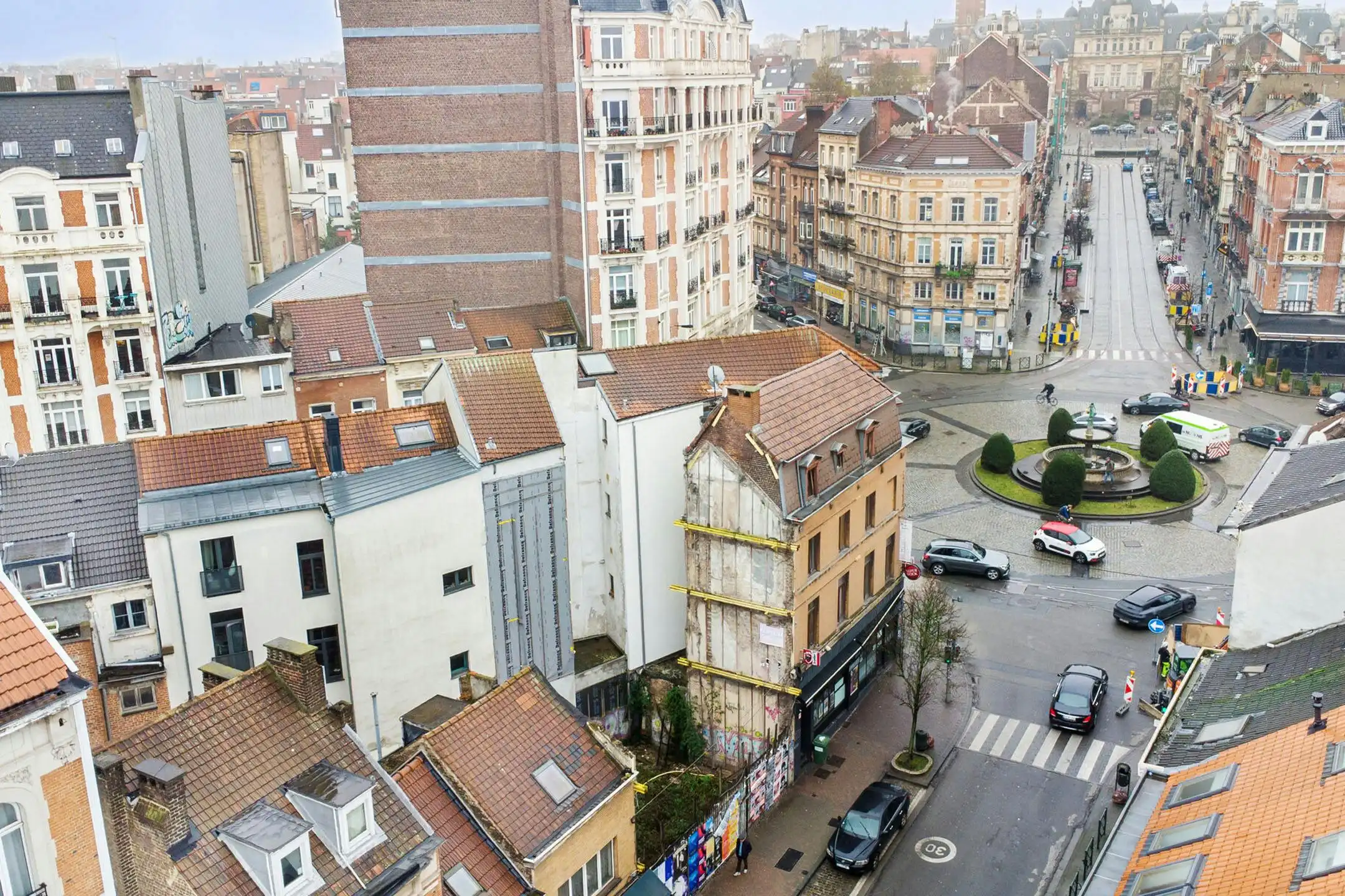 Bouwgronden - Handelspand & 4 Woningen in Sint-Gillis foto 3