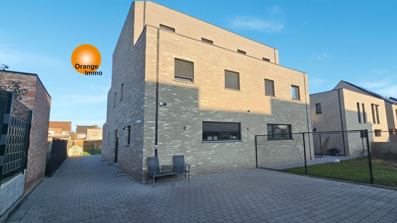 Huis te koop foto {{pictureIndex}}