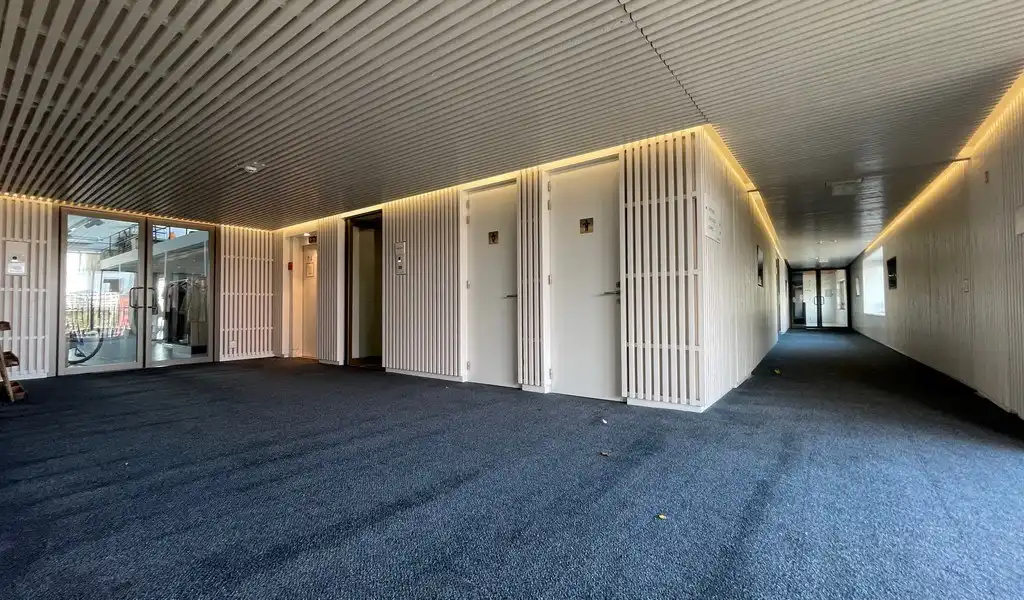 Gerenoveerde kantoren te huur in Hangar 26 op het Eilandje in Antwerpen foto 3