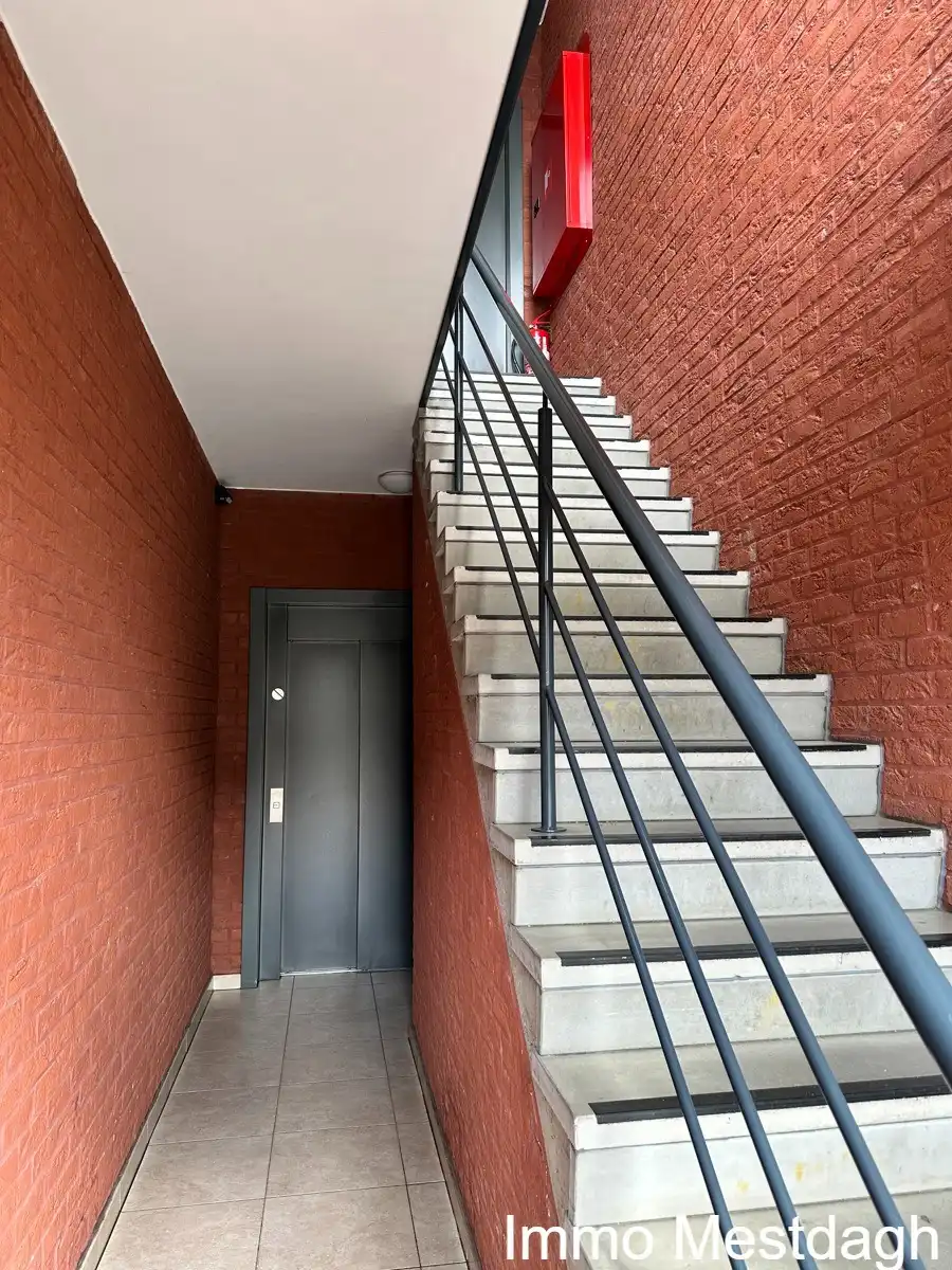 Ruime Duplex met 3 Slaapkamers op een Toplocatie in Paal foto 4