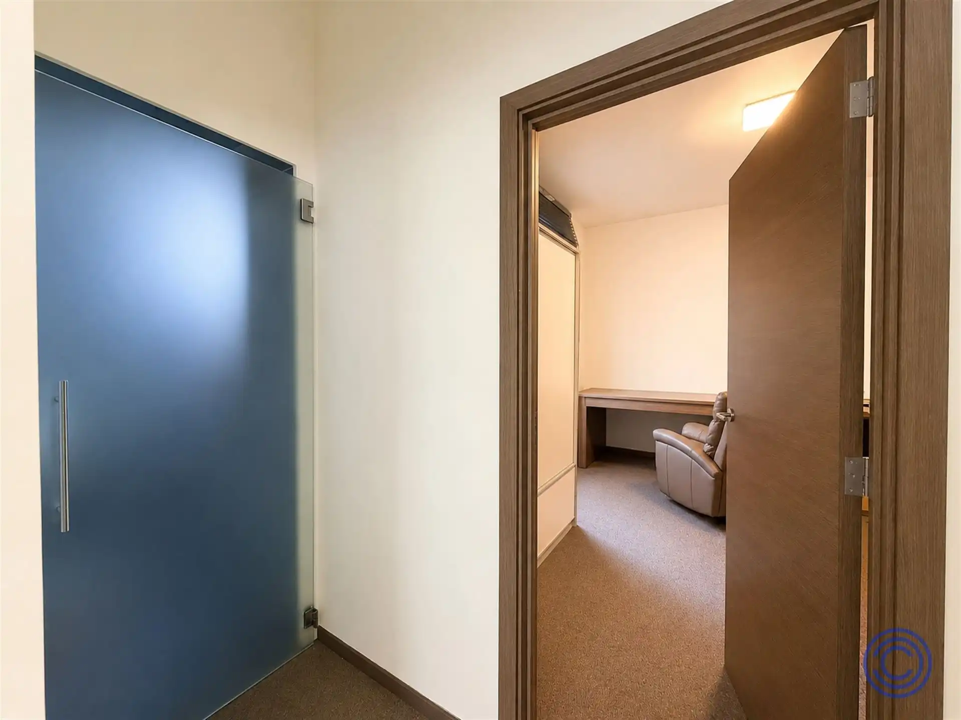 Instapklaar 2-slpk appartement middenin de Stad! foto 6