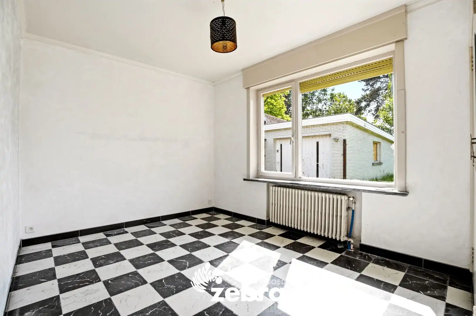 Te renoveren open bebouwing op toplocatie (Baronielaan) te Izegem! foto 11