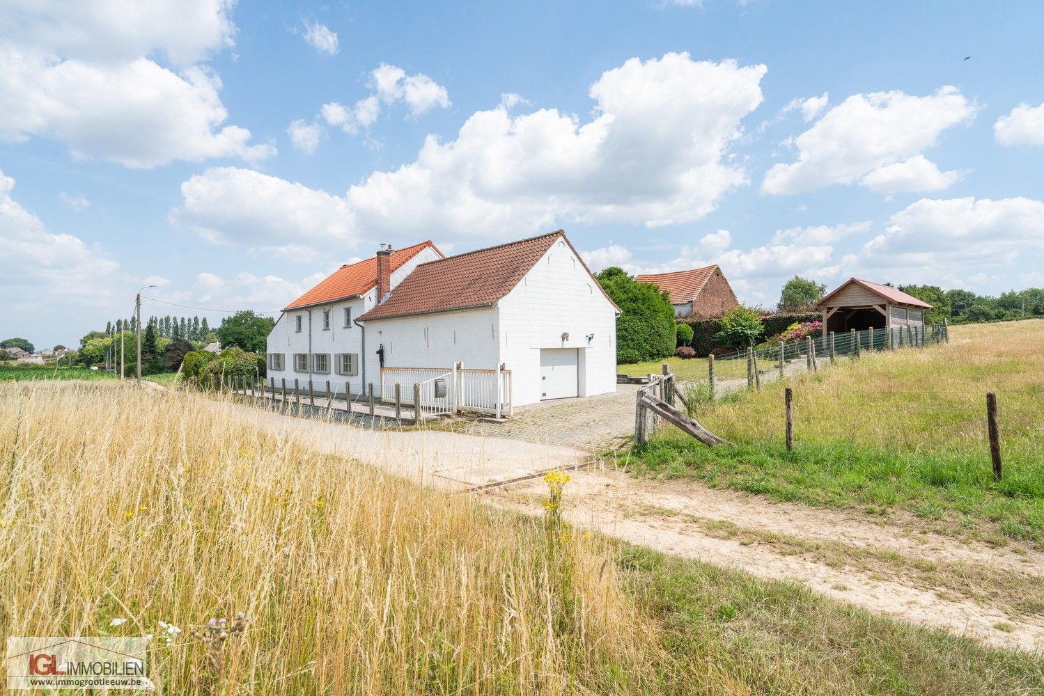 Hoofdfoto van de publicatie: Charmante gerenoveerde fermette met 4 slaapkamers!