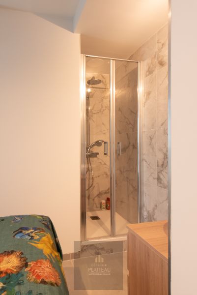 Volledig vernieuwde instapklare dakstudio met groot zonneterras & magnifiek uitzicht! foto 22