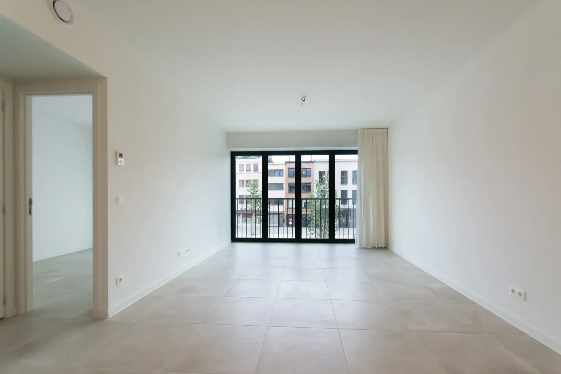 Prachtig Modern nieuwbouwappartement met 1slpk. en balcon foto 2