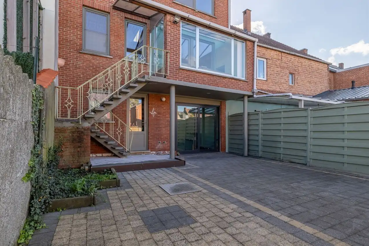 Bel-etage woning in centrum Zichem met 3 slpk en garage foto 8