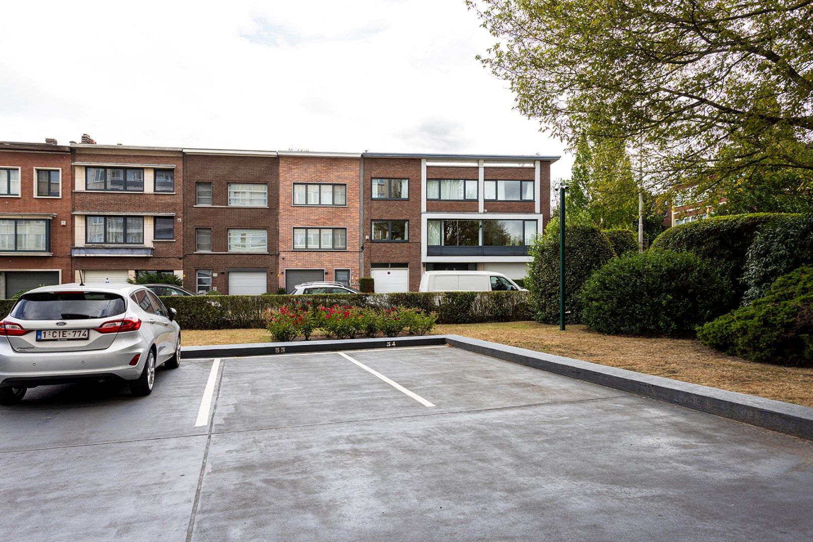 Gelijkvloers appartement (142m²) met 2 slpk & mogelijkheid tot aankoop garage of staanplaats! foto 14