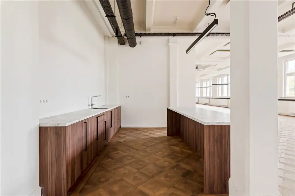Instapklaar kantoor te huur op unieke locatie - 579m² foto 6