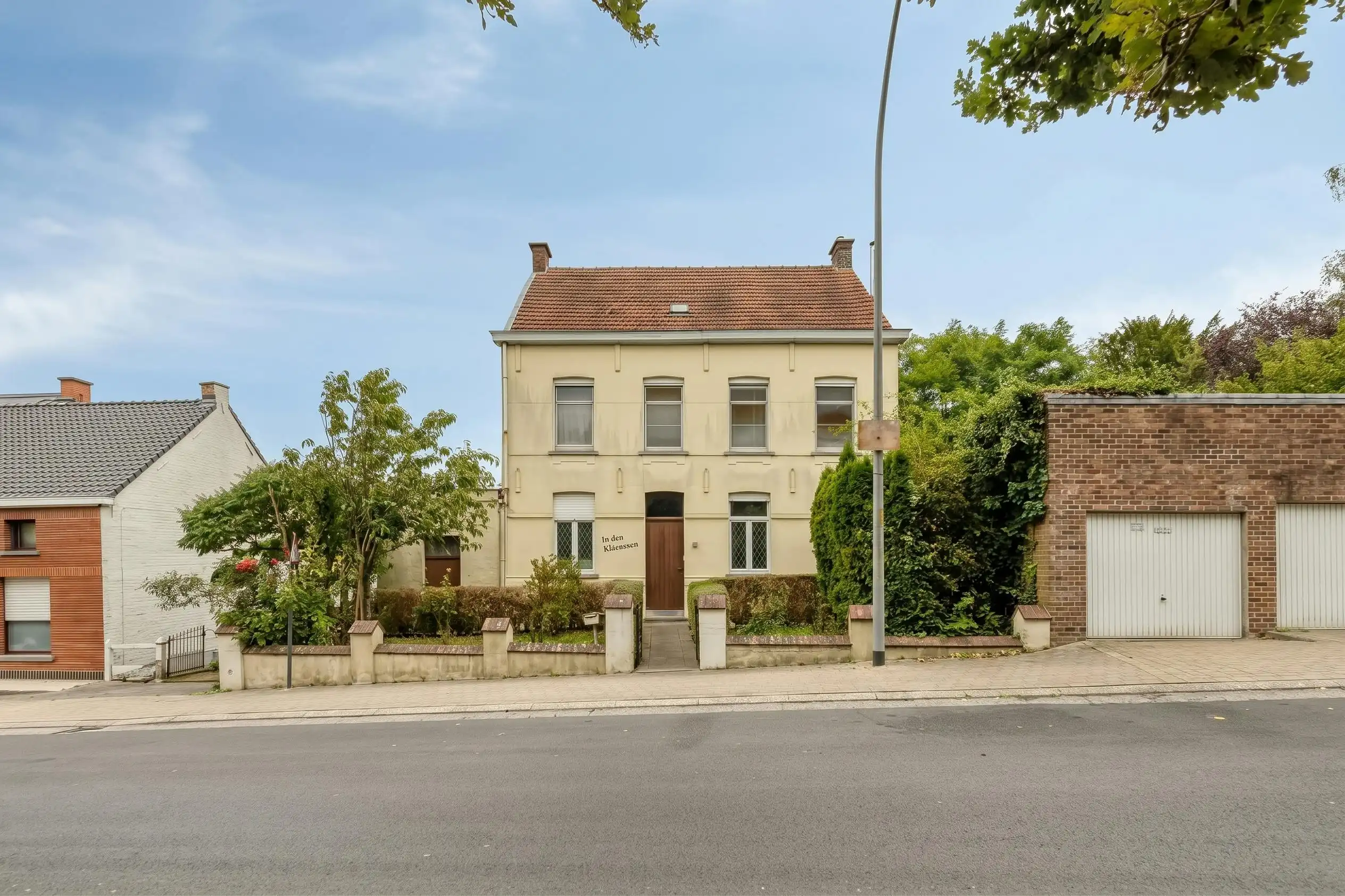 Ruime woning  (9 slaapkamers) op een perceel van 1.608 m². foto 18