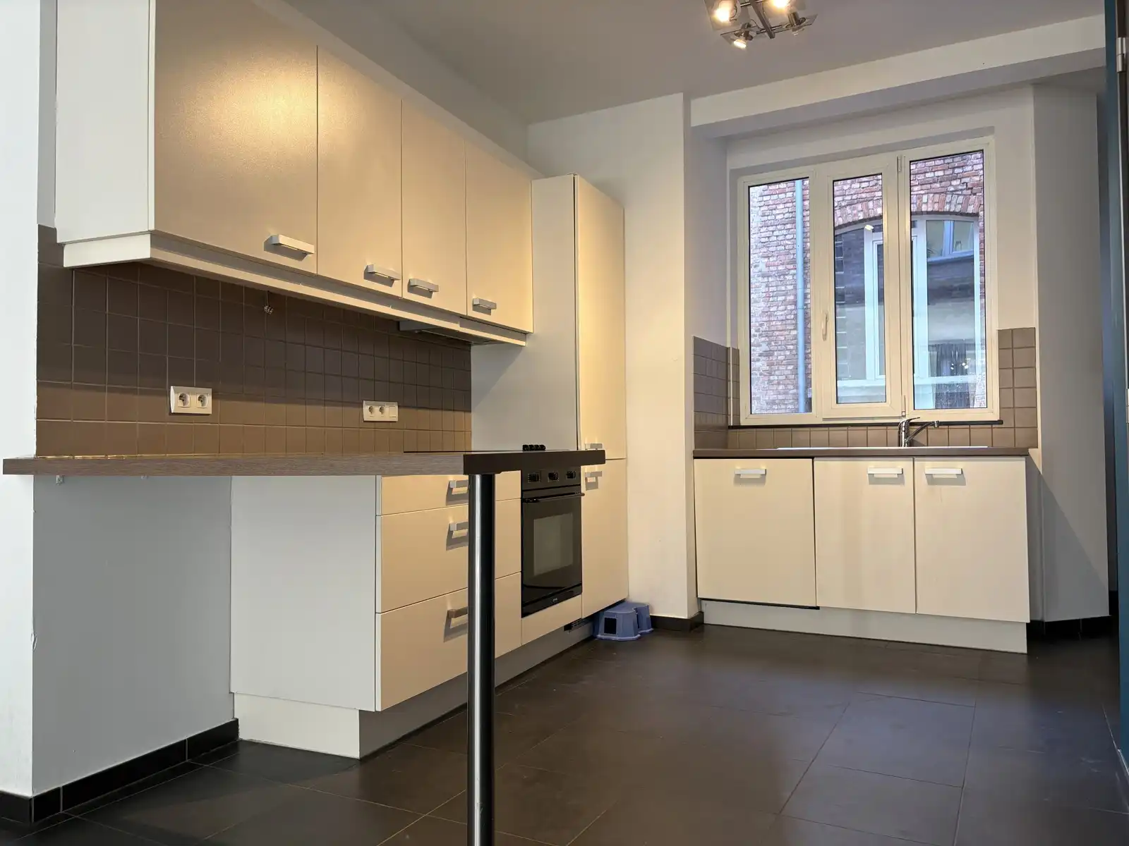 Ruim twee-slaapkamerappartement in centrum Leuven foto 6