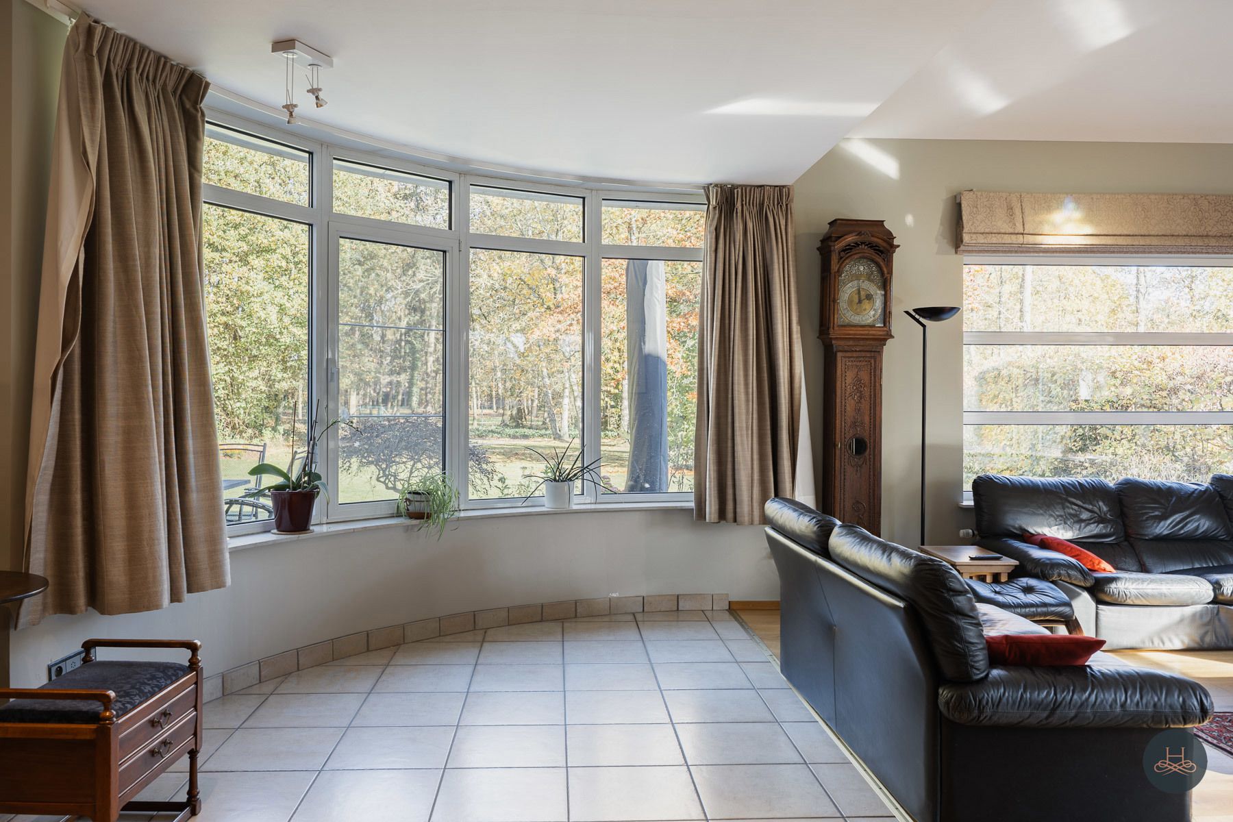 Ruime, energiezuinige villa met panoramisch zicht op groen foto 11