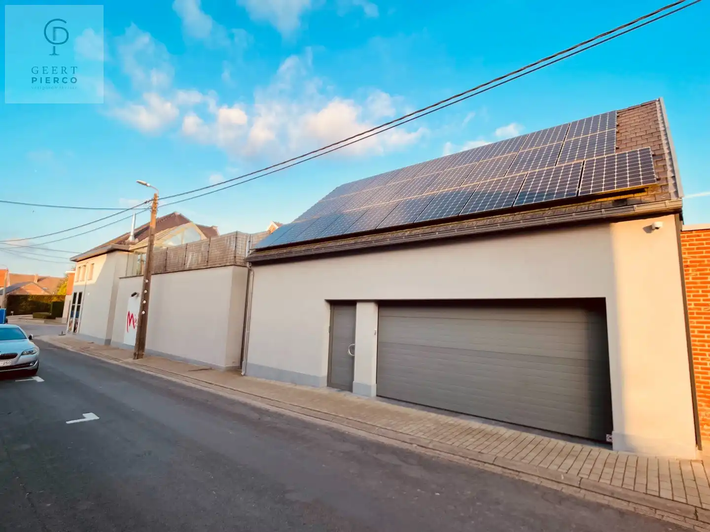 Spar winkel met inboedel foto 3