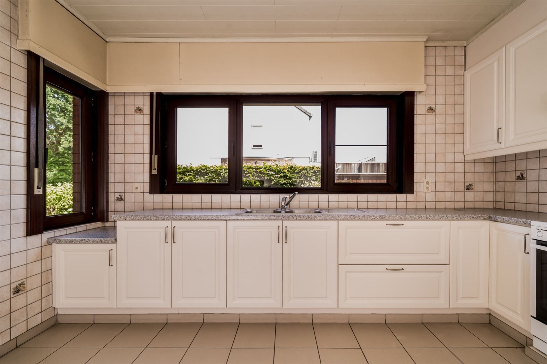 Rustig gelegen woonhuis met veel potentieel foto 6
