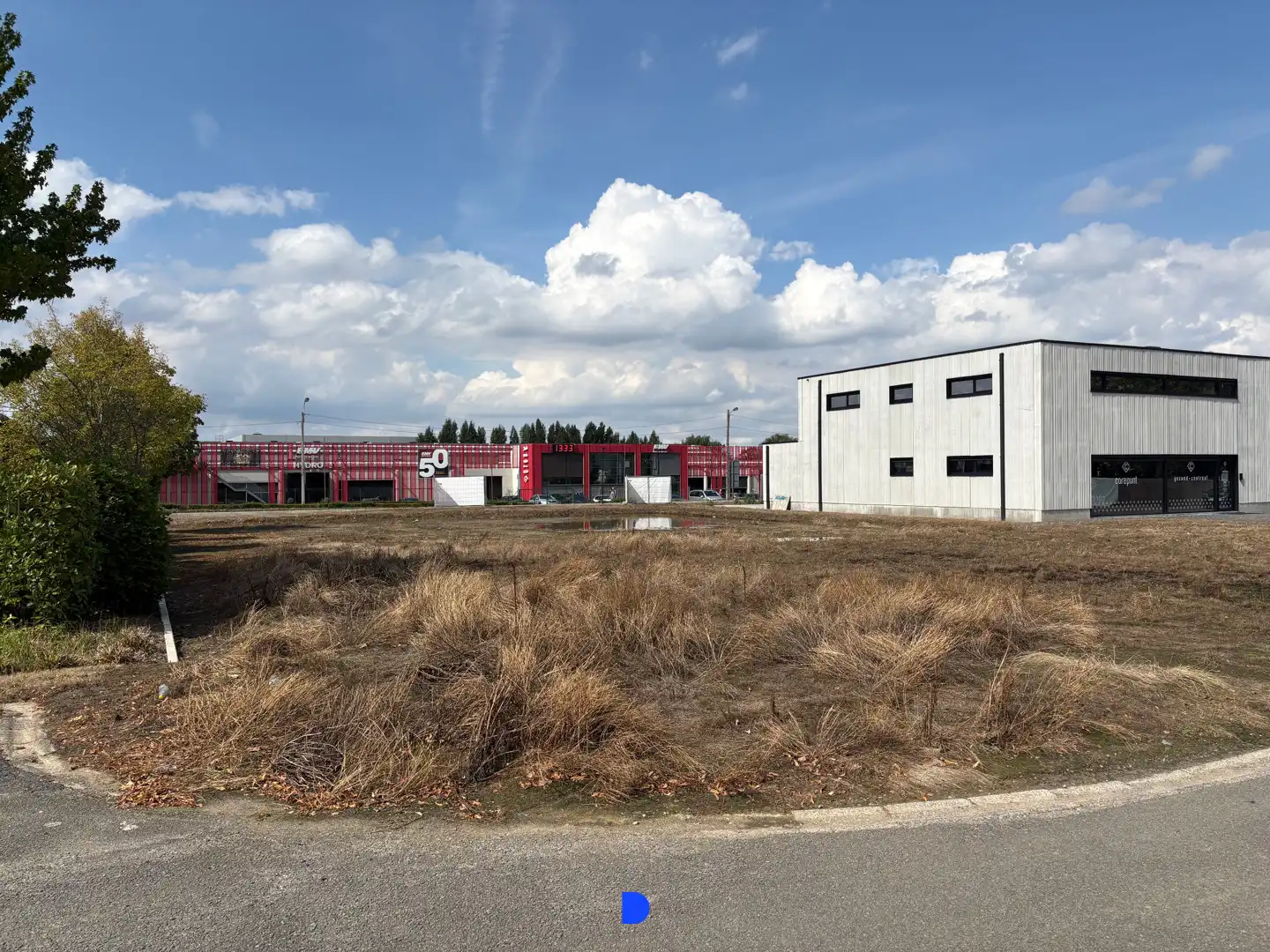 Commercieel gelegen bouwgrond. foto 6