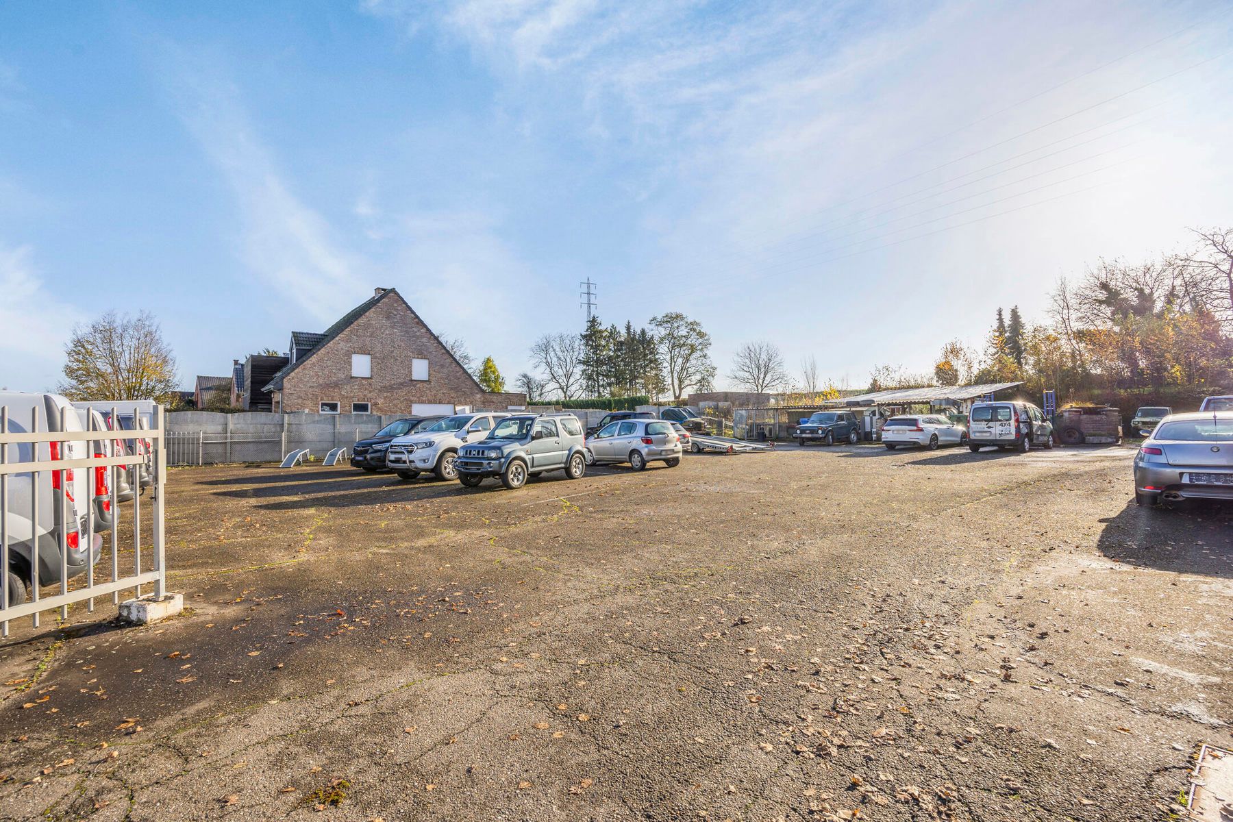 Handelspand met appartement woonst, toonzaal/showroom, atelier/loods en bouwgrond foto 26