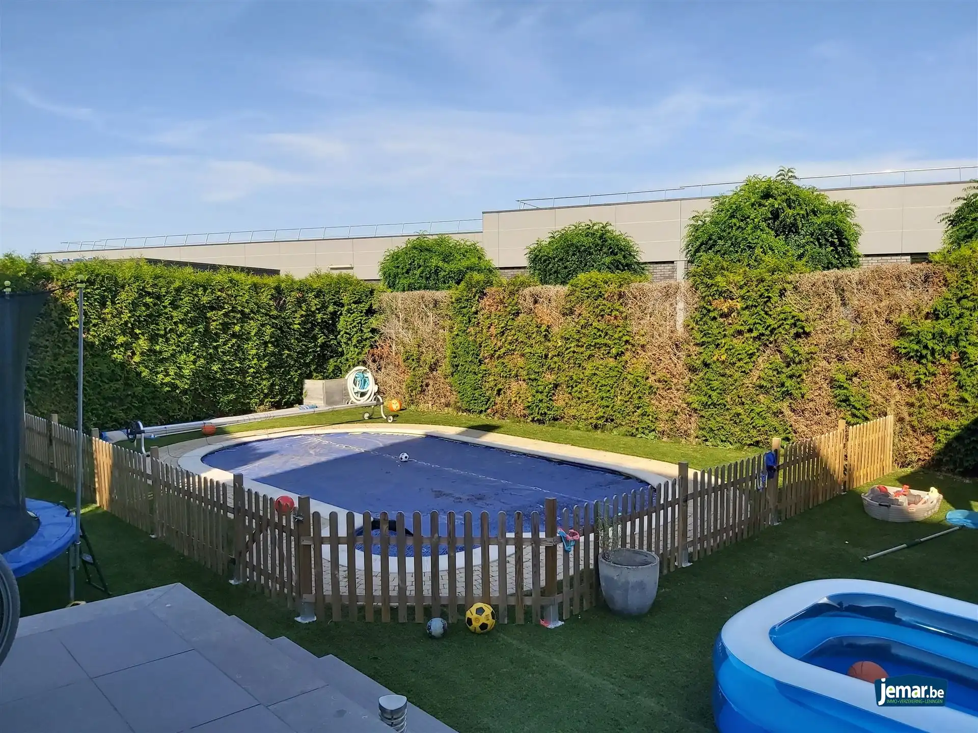 Instapklare en energiezuinige gezinswoning met 5 slaapkamers, zwembad en topligging in Rekem – comfort en ruimte verzekerd! foto 18