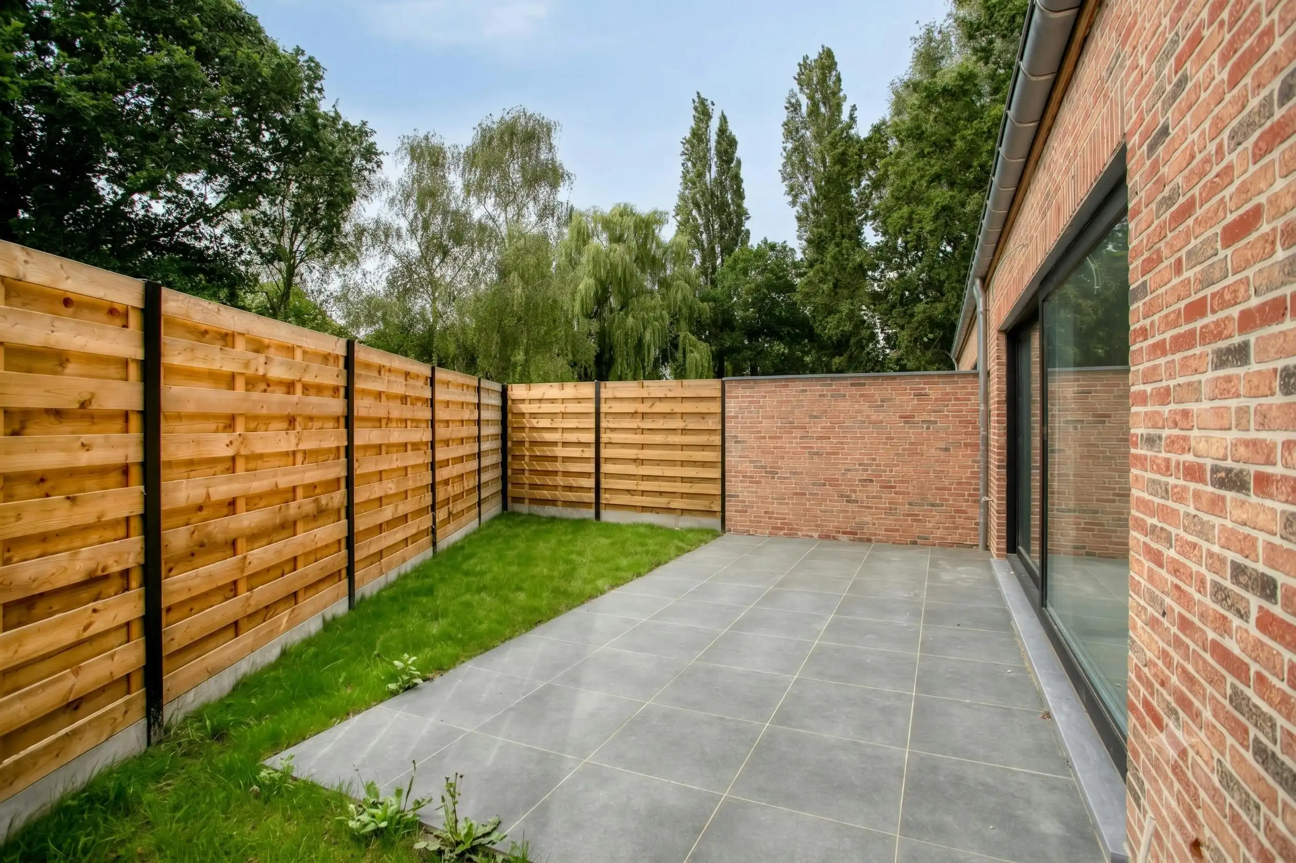 Halfopen nieuwbouwwoning te koop met 3 kamers, oprit en tuin foto 4