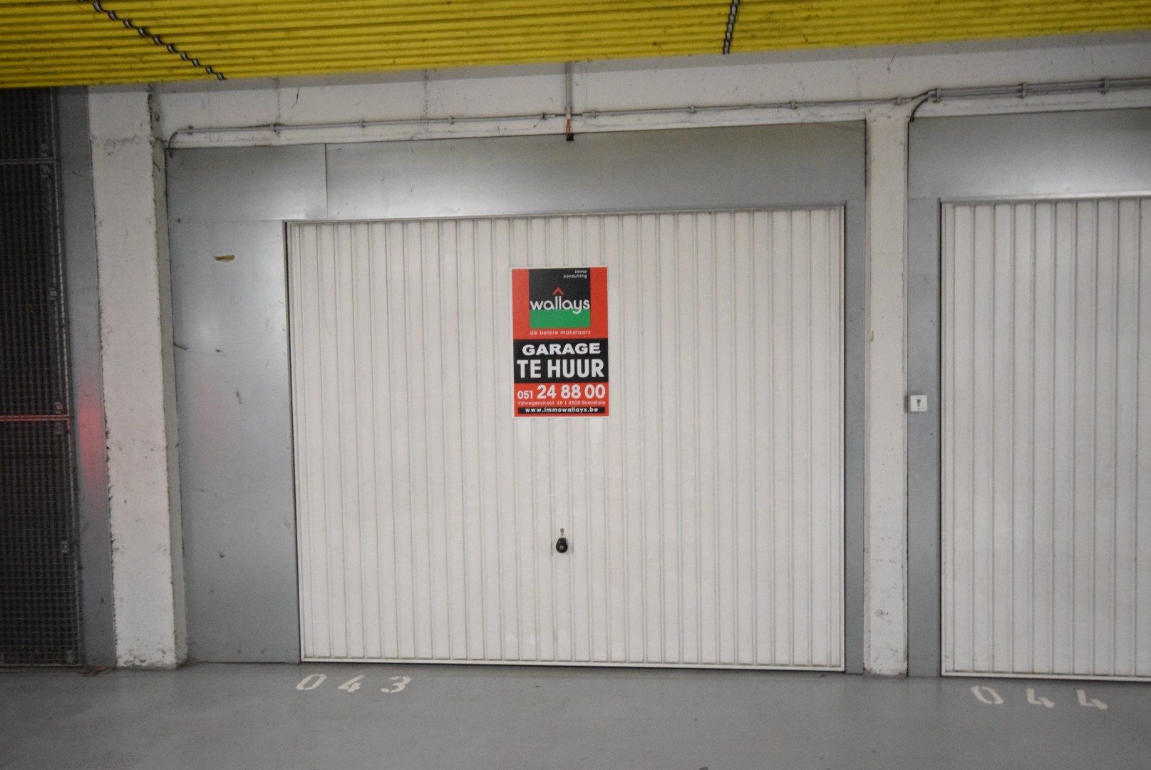 GARAGE  IN DE MUNT  foto 2