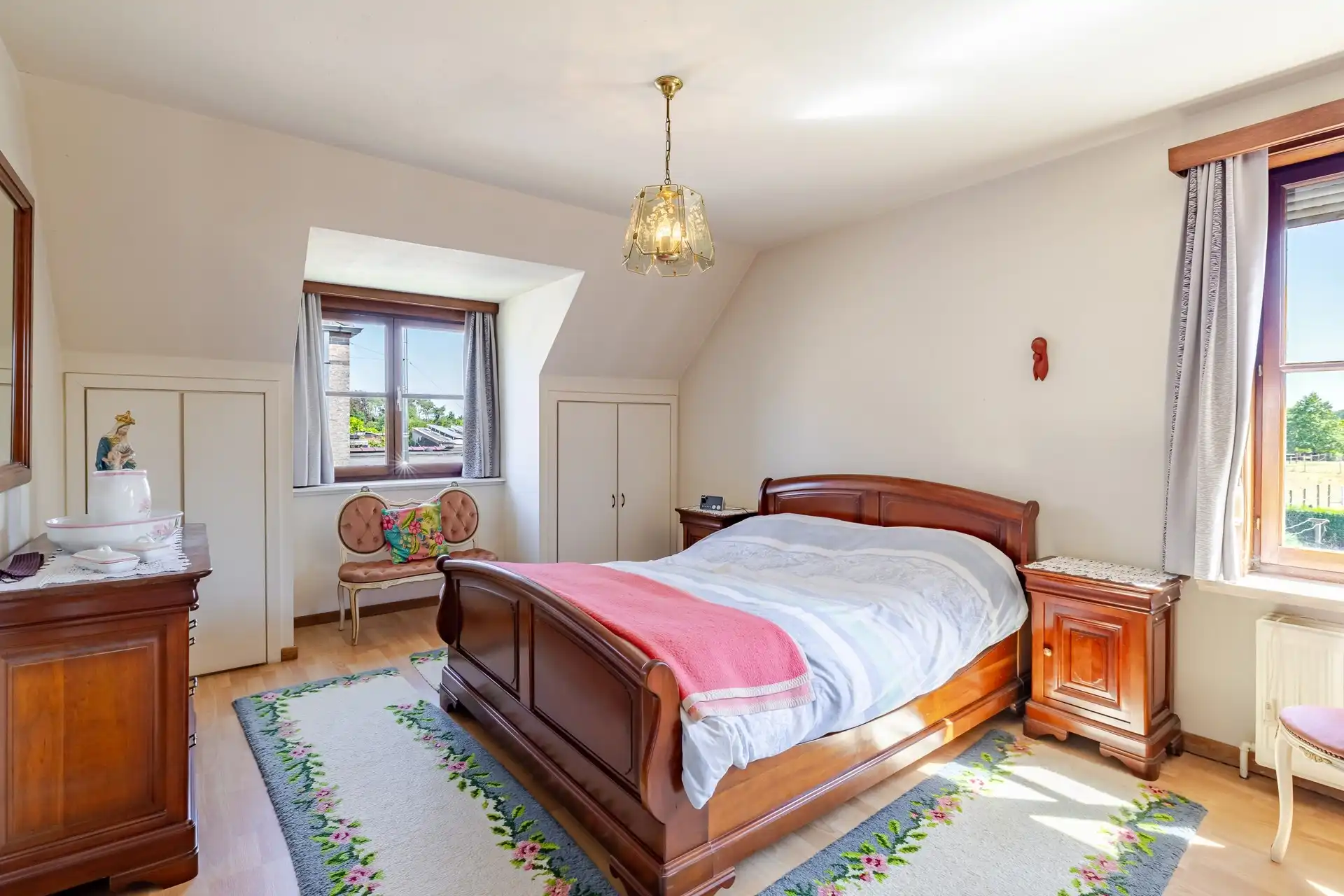 Statige woning met 3 slks, zuidgerichte tuin en veel parkeermogelijkheid foto 12