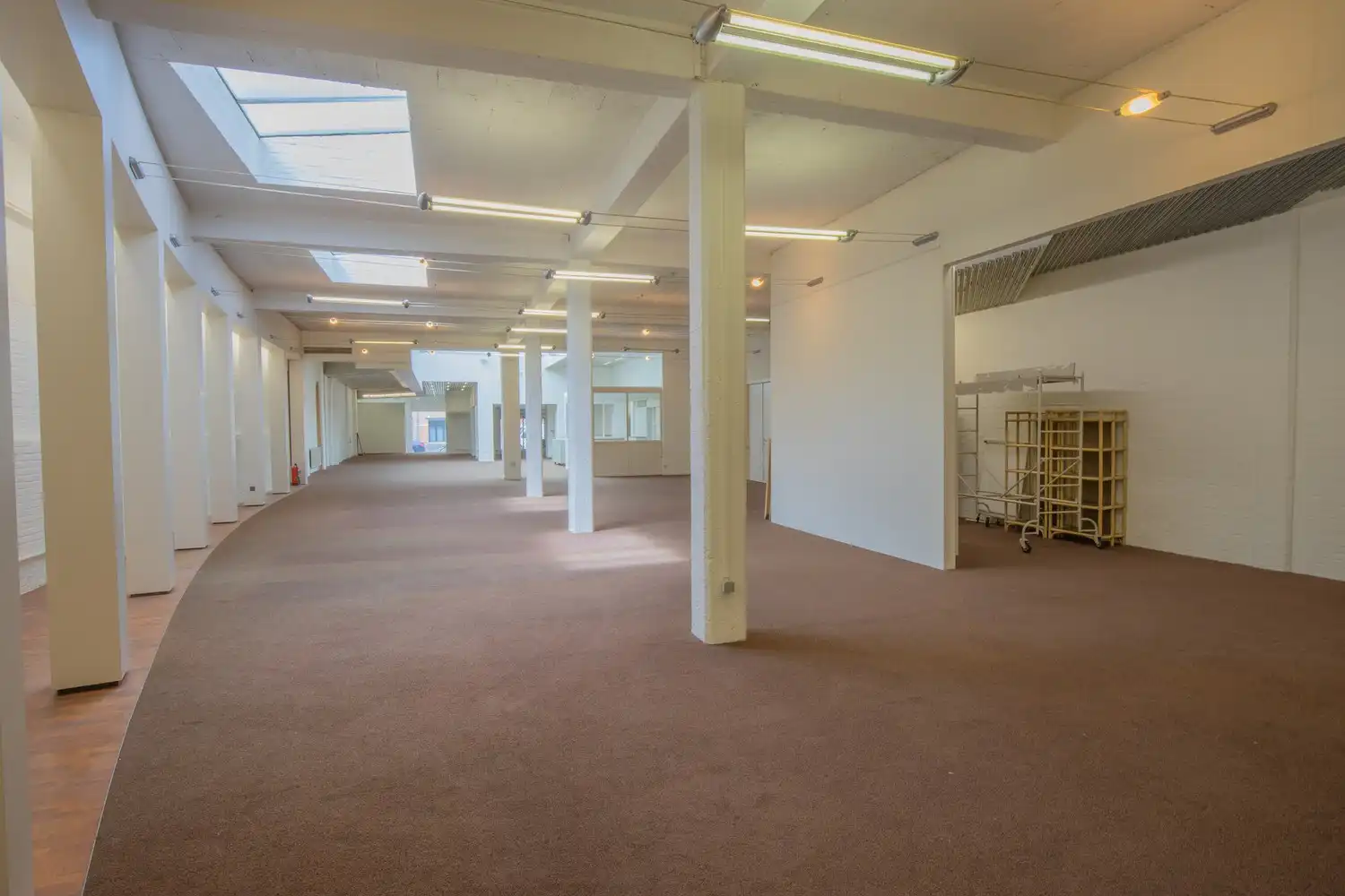 Commerciële toplocatie van 694 m² op hoekligging in Aarschot foto 9