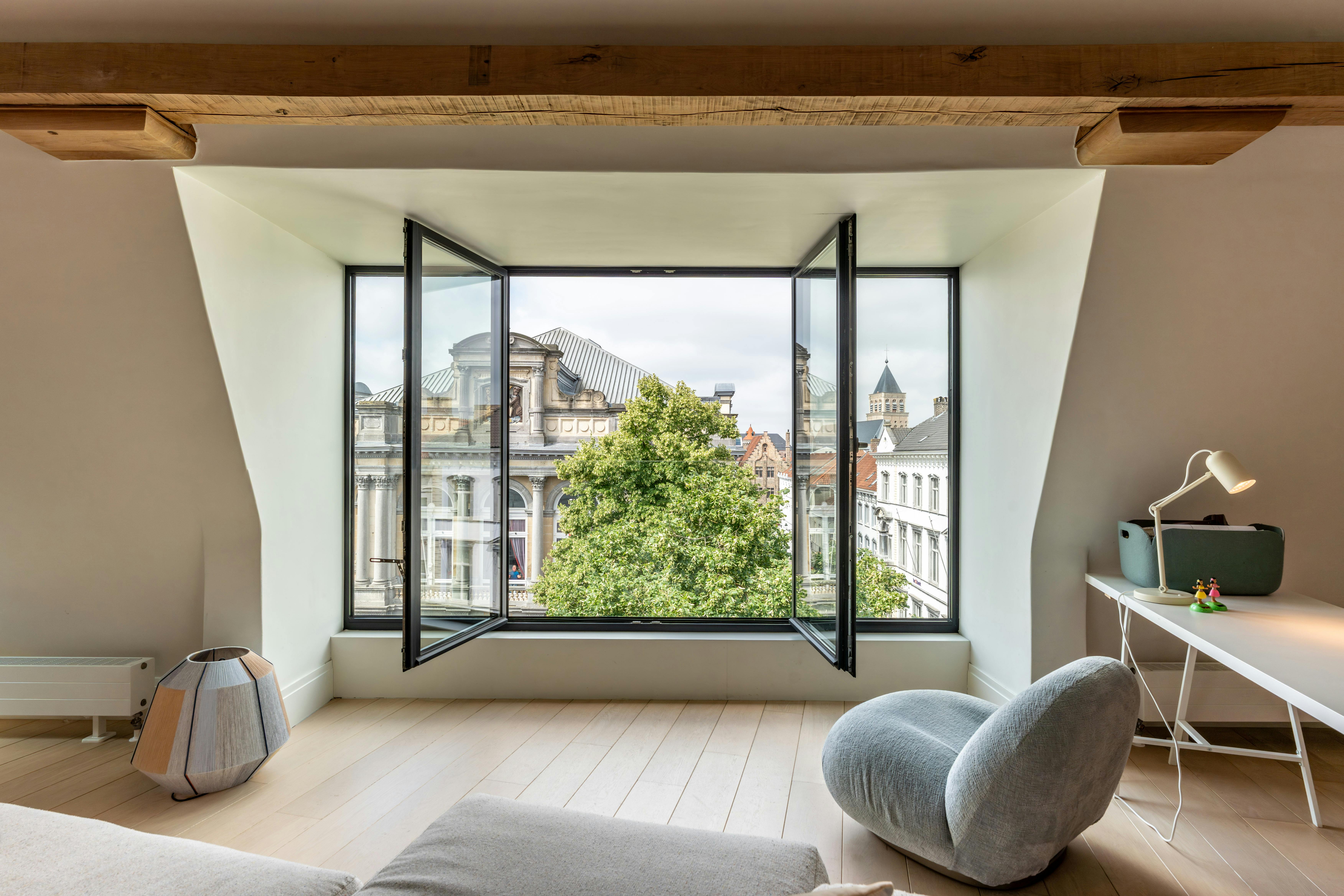 Exclusieve penthouse met historisch uitzicht in hartje Brugge foto 11