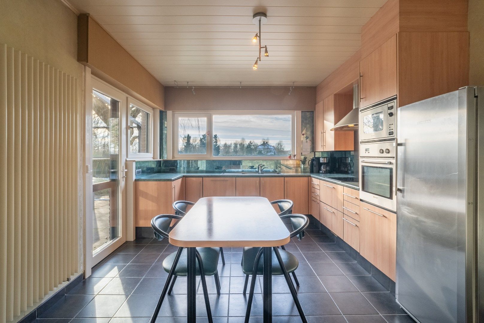 Ruime villa met prachtig uitzicht!  foto 8