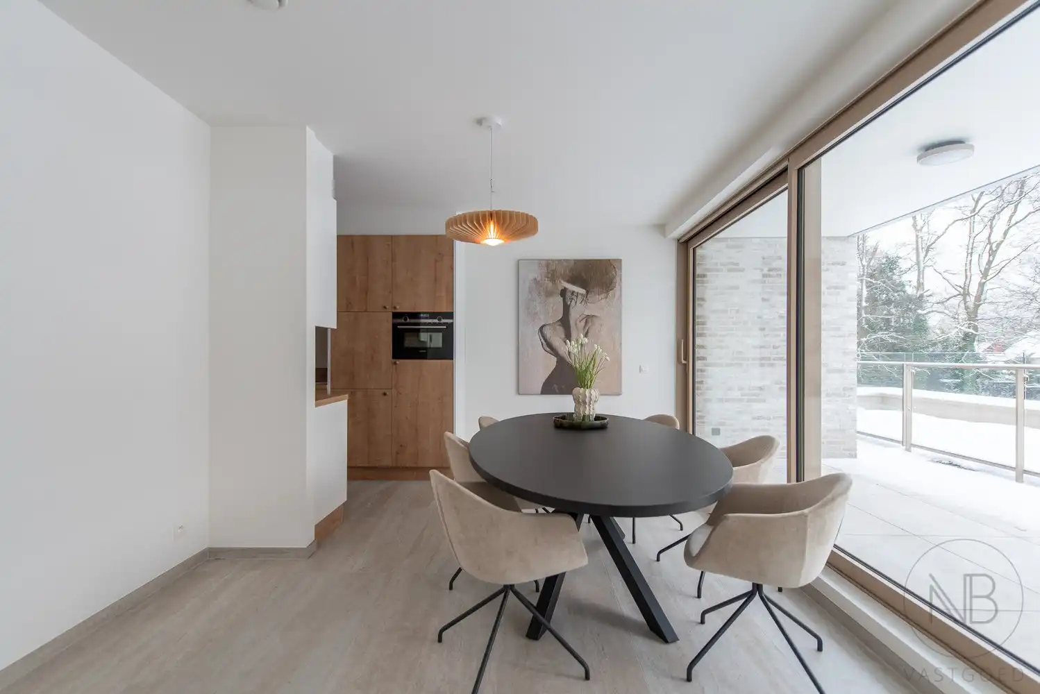 Nieuwbouwappartement met 2 parkeerplaatsen foto 5