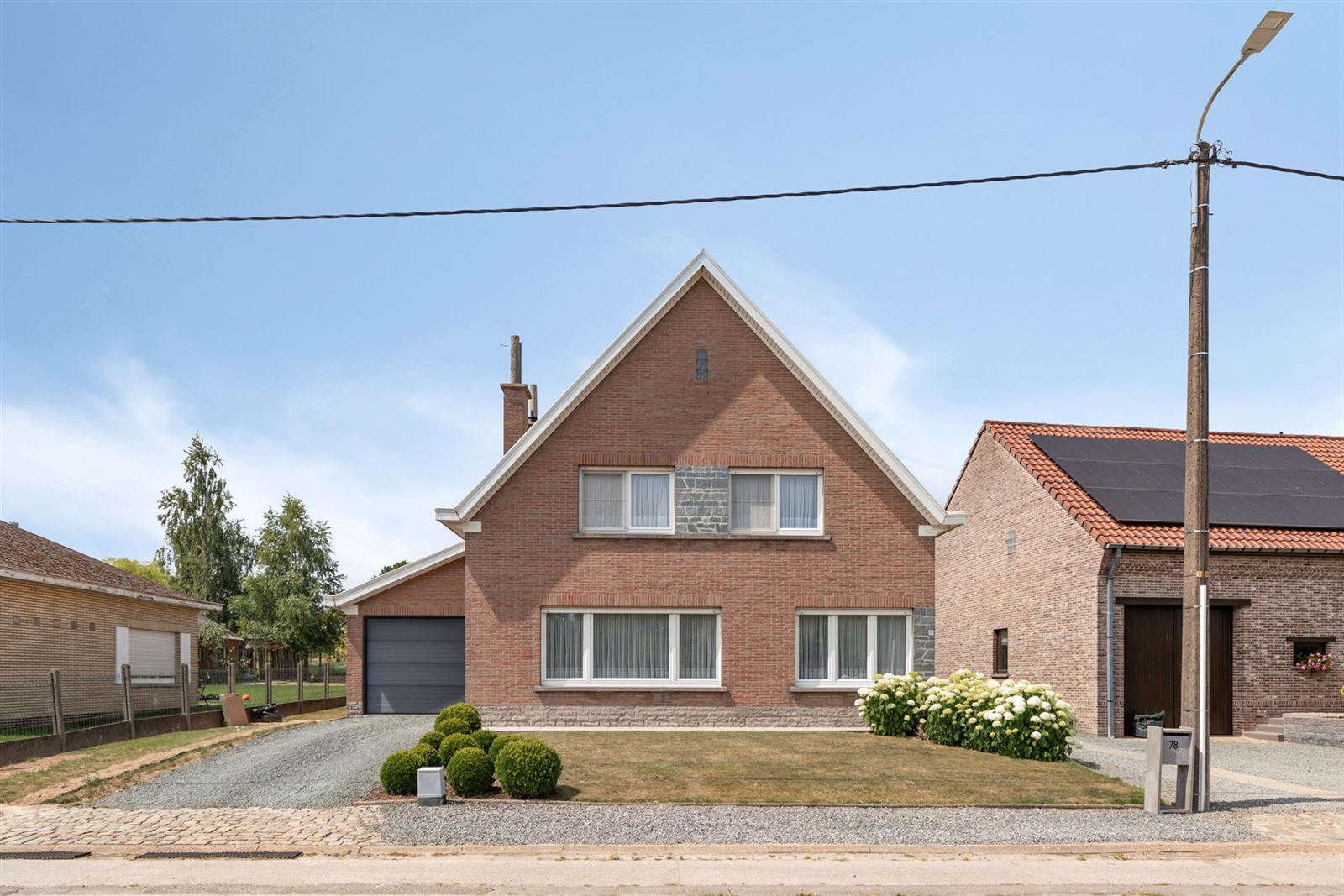 4-gevel woning te koop op 67 are  foto 2