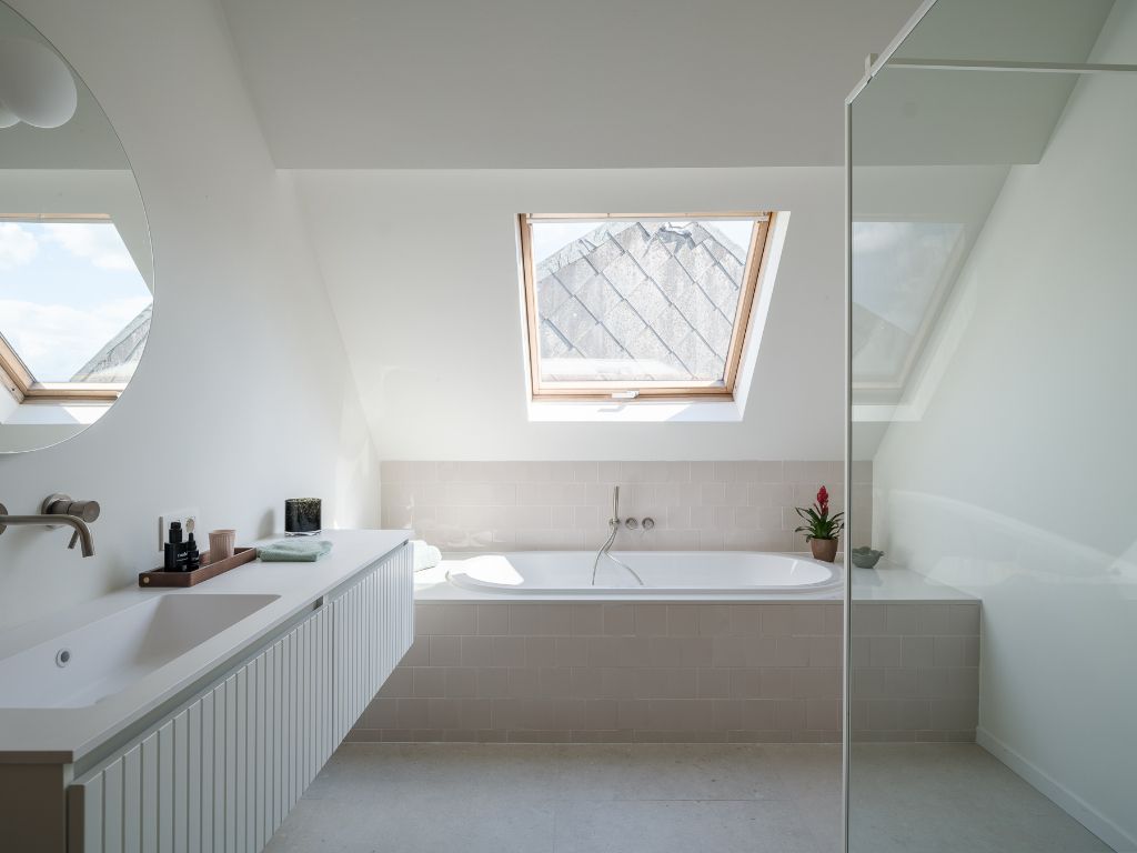 Karaktervolle, gerenoveerde interbellumwoning met 4 slaapkamers en buitenruimte op wandelafstand van station Gent-Sint-Pieters. foto 21