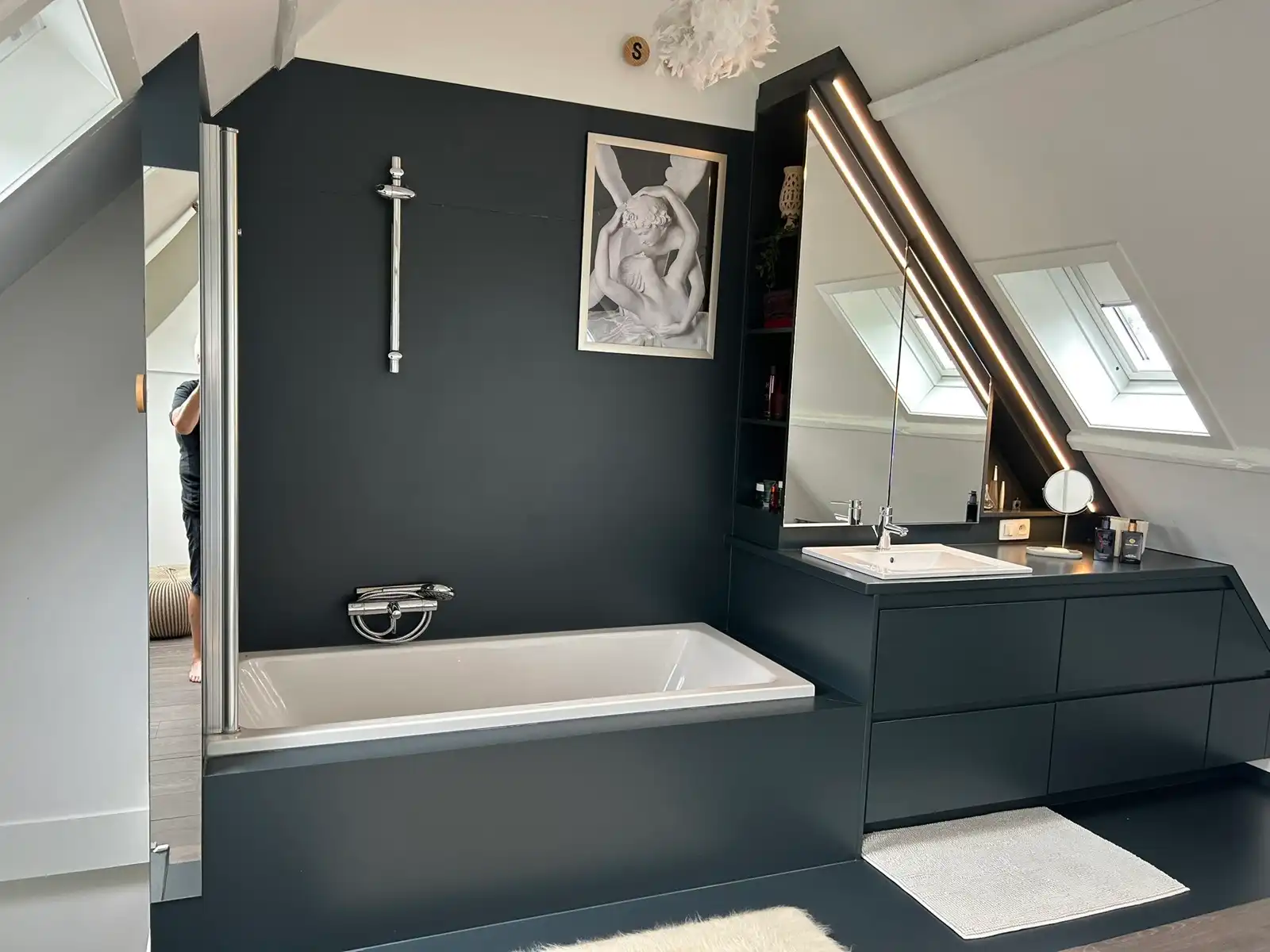 Gemeubeld instapklaar hip huisje !!! foto 17