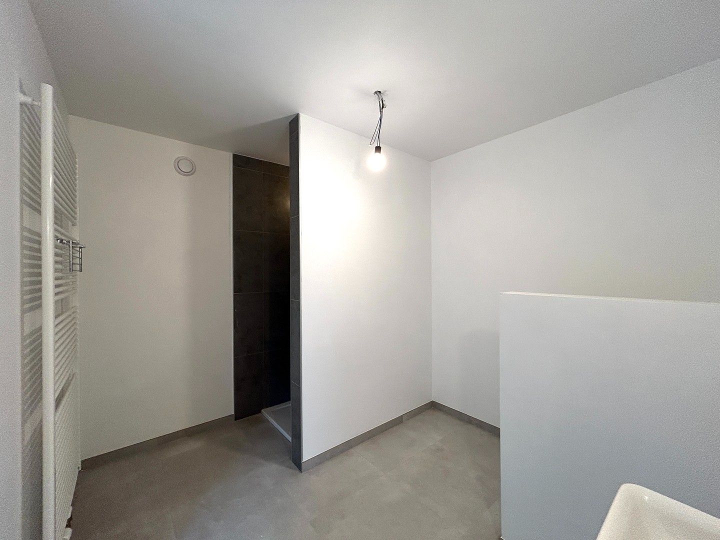 Recent gerenoveerde halfopen bebouwing met 4 kamers te Marialoop (Meulebeke)! foto 15