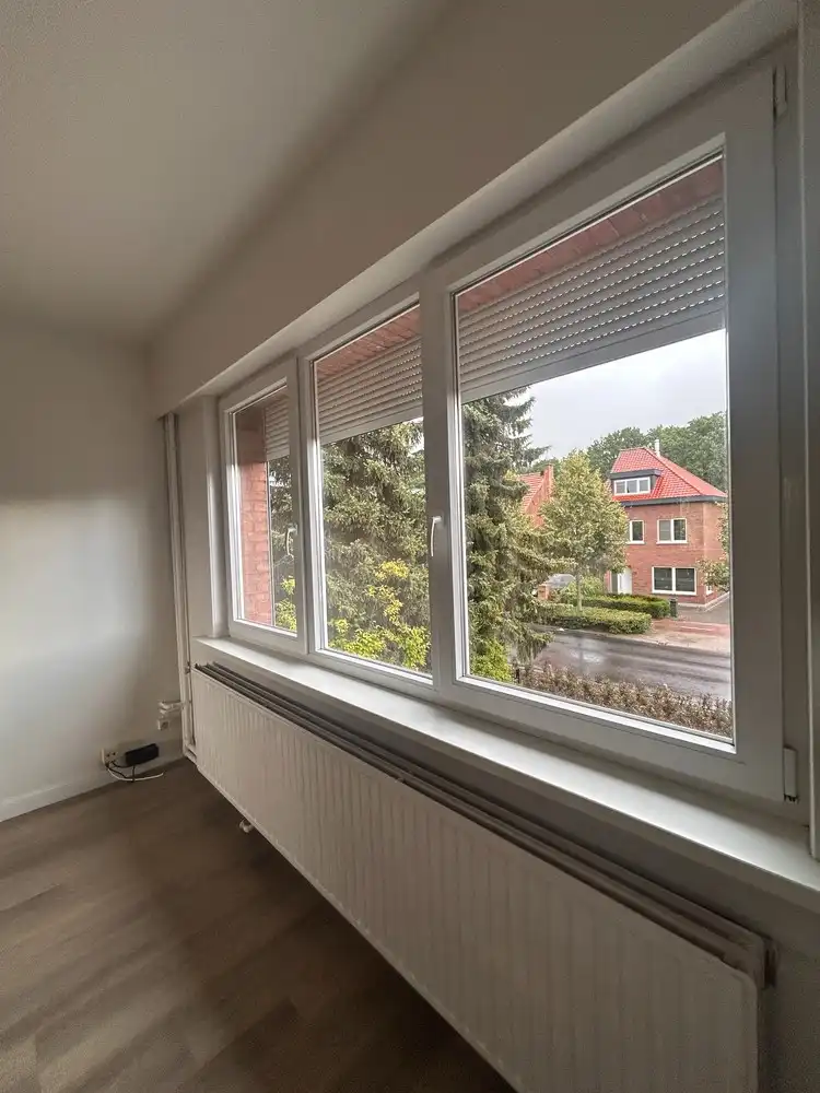 Lichtrijk appartement met 2 slaapkamers en bureau vlakbij openbaar vervoer en invalswegen foto 6