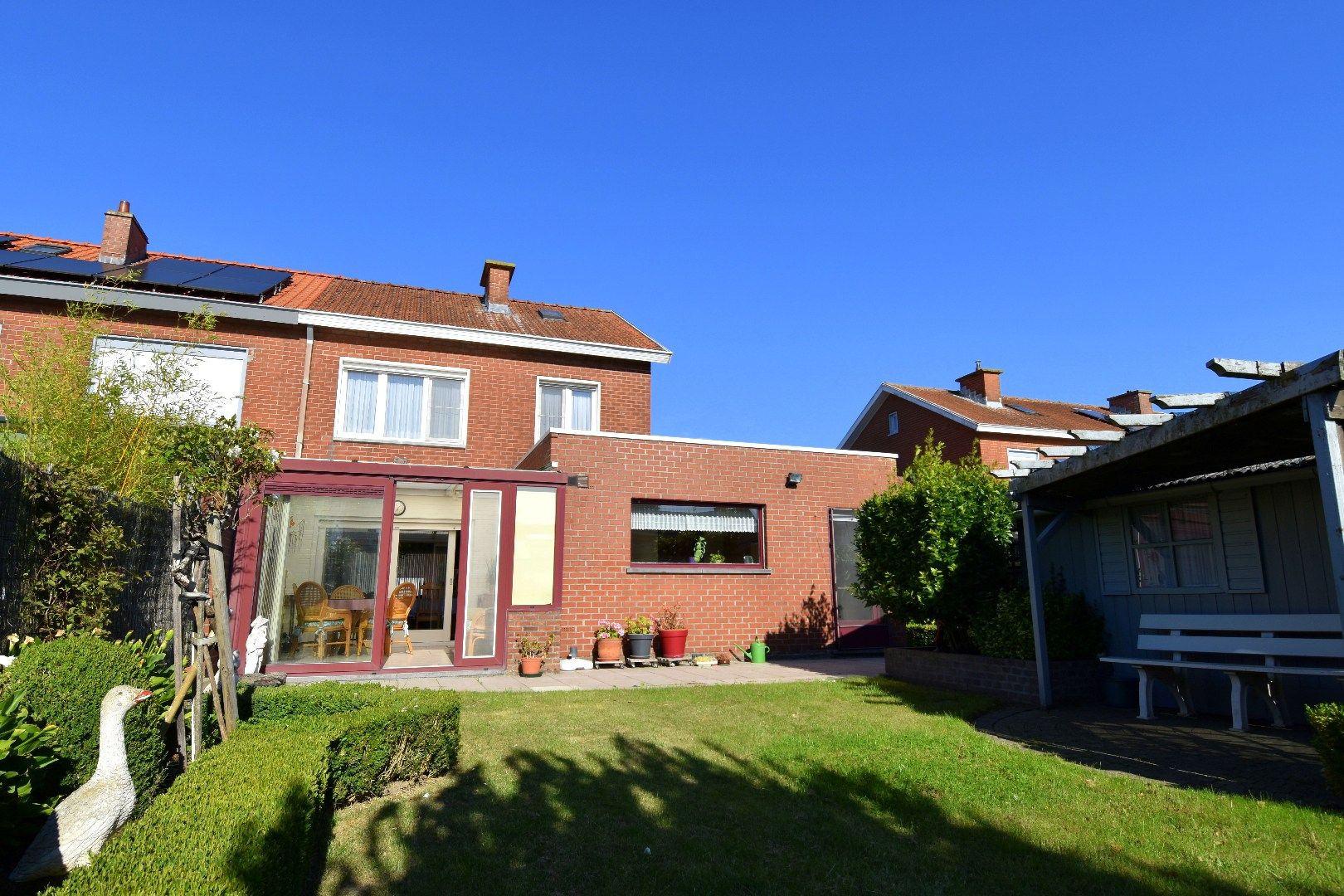 Verzorgde halfopen bebouwing met garage  te Sint-Eloois-Winkel foto 12