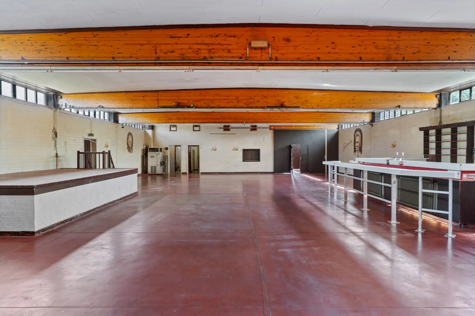 Woning met magazijn/atelier van 412 m² in Ingooigem foto 16