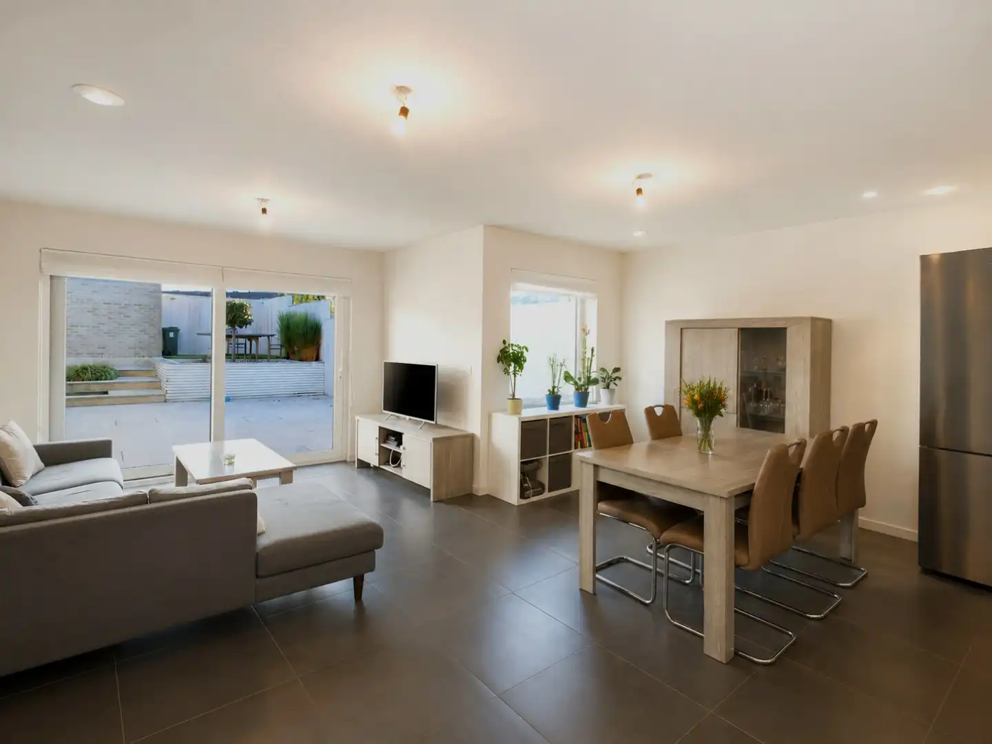 INSTAPKLARE EN ENERGIEZUINIGE WONING MET GARAGE EN ZONNIG TERRAS foto 3