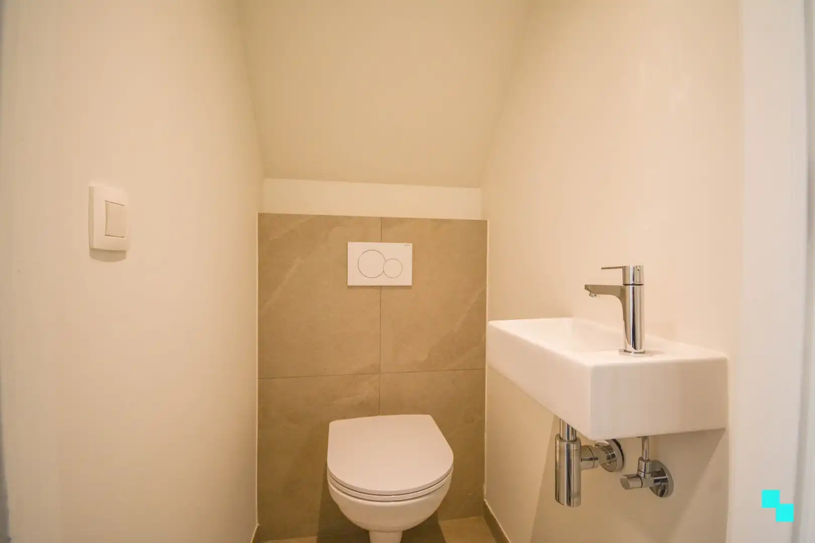 Stijlvolle hernieuwbouwwoning (BEN) met 2 slaapkamers - stadscentrum foto 3