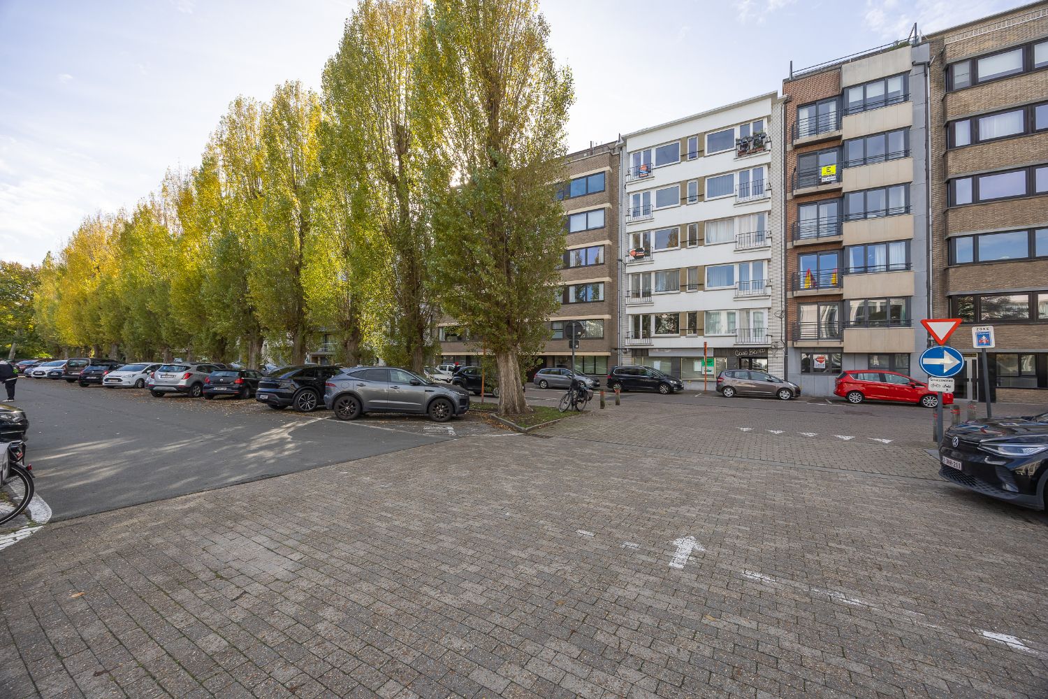 Gerenoveerd appartement met open zicht! foto 22