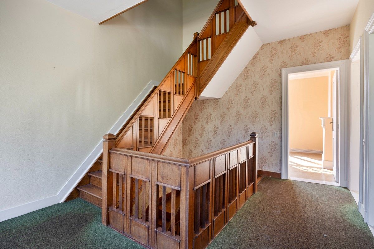 Te renoveren karaktervolle herenwoning op een prachtig perceel van 56 are. foto 11