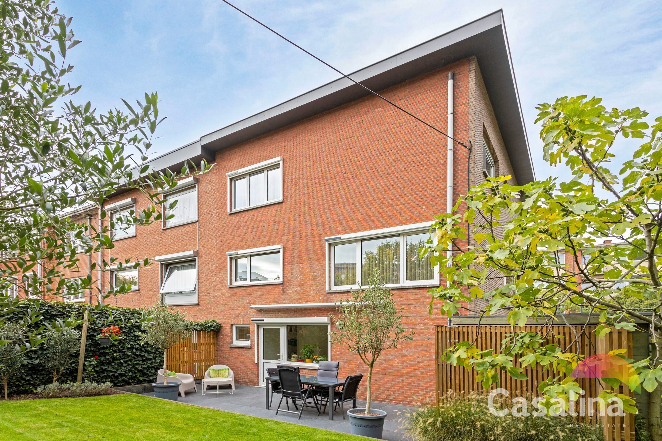 Prachtige, zeer goed onderhouden 3-gevel BEL-ETAGE woning foto 48