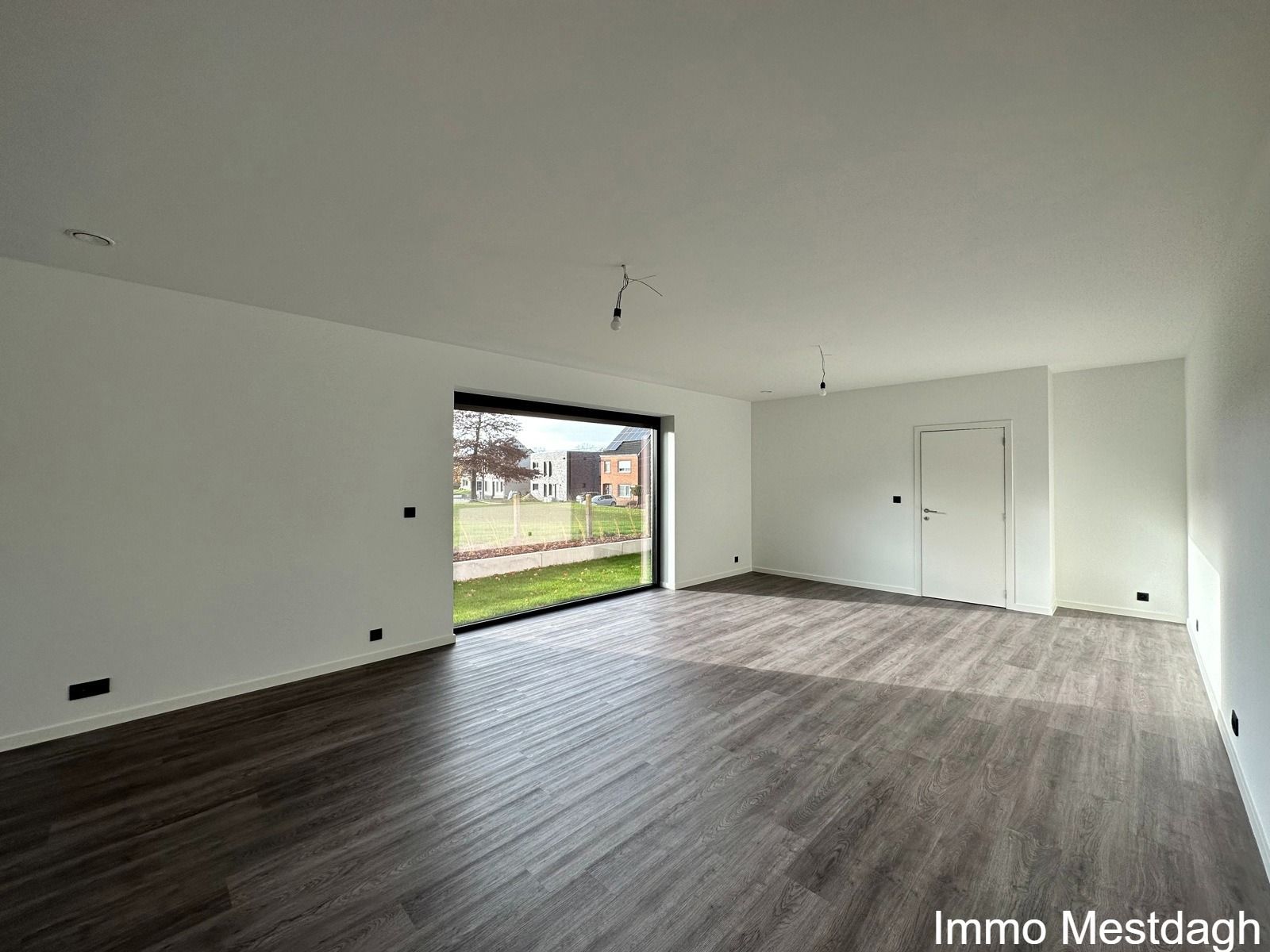 Nieuwbouw BEN woning met terras, garage, tuin. foto 13