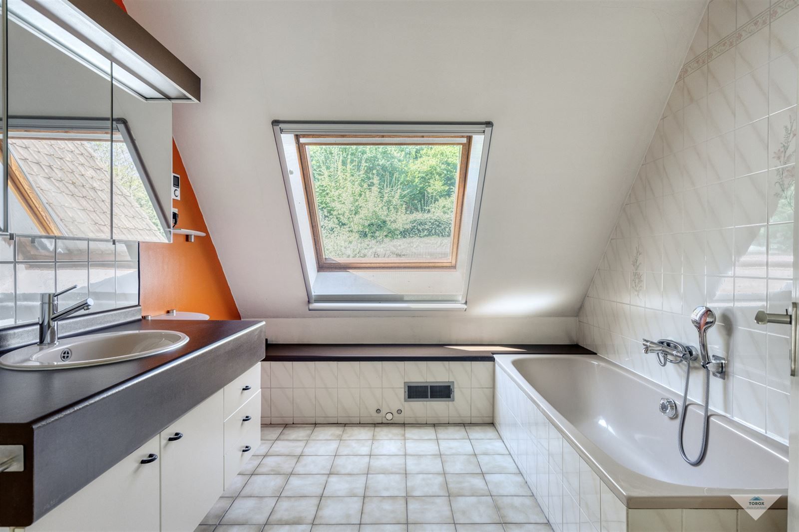 Ruime gezinswoning met 5 slaapkamers te Neerijse foto 12