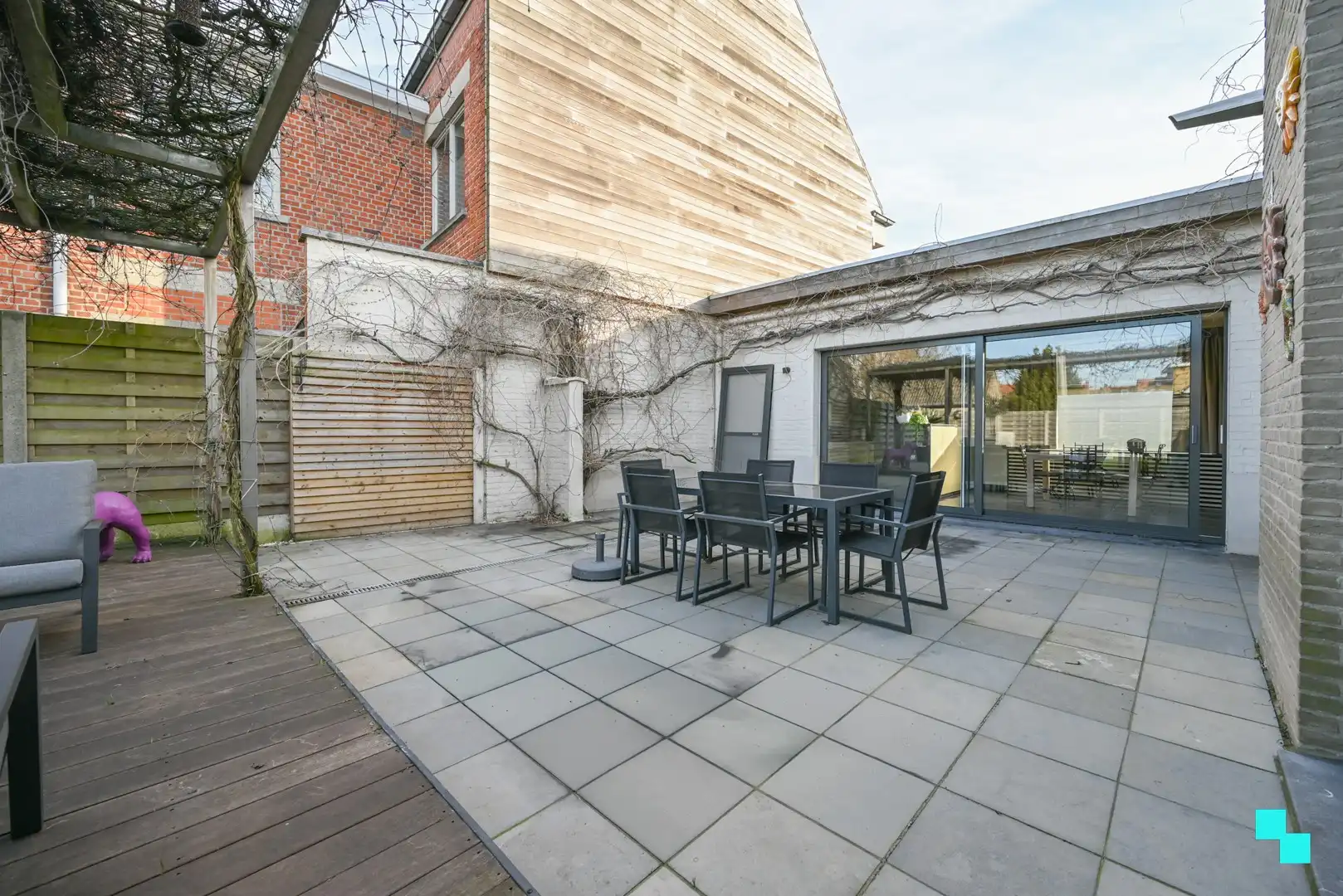 Karaktervolle woning met handelsruimte nabij het centrum van Izegem foto 18