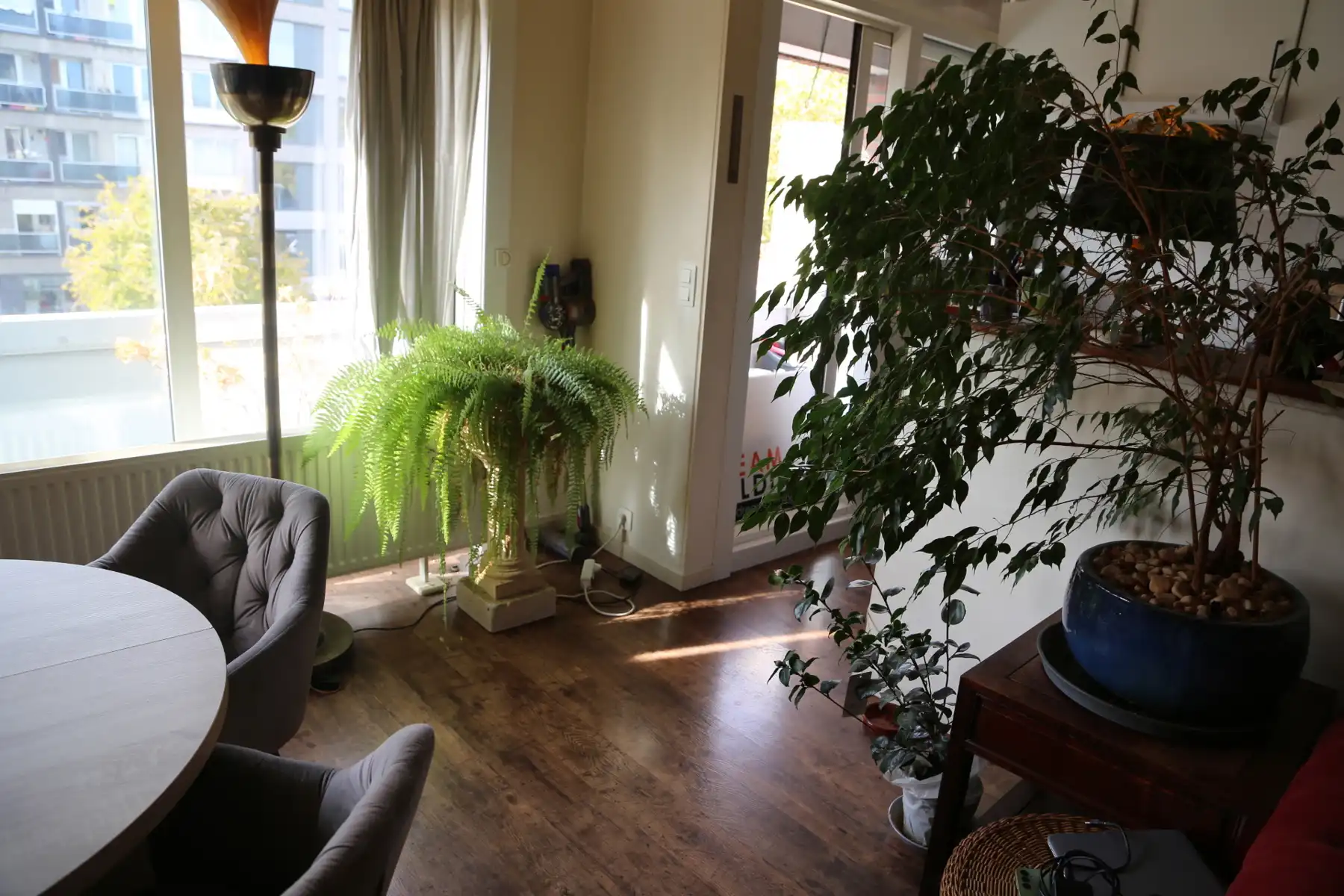 Licht appartement met 2 terrassen op centrale locatie. foto {{pictureIndex}}