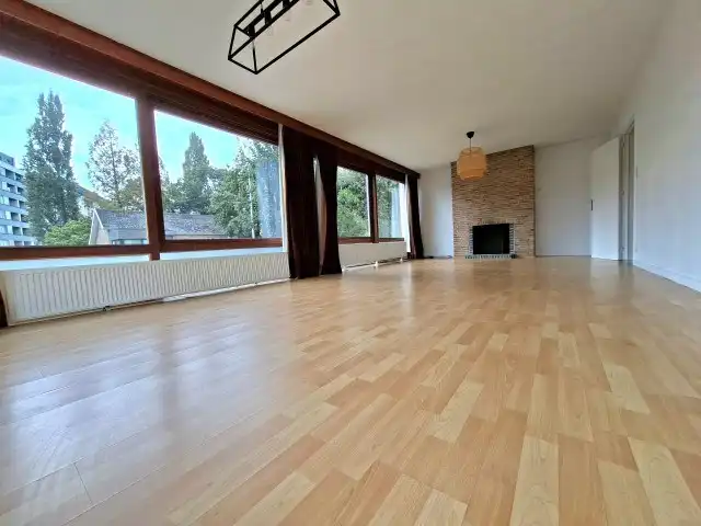 Ruim en Zonnig appartement nabij het station Brugge foto 5