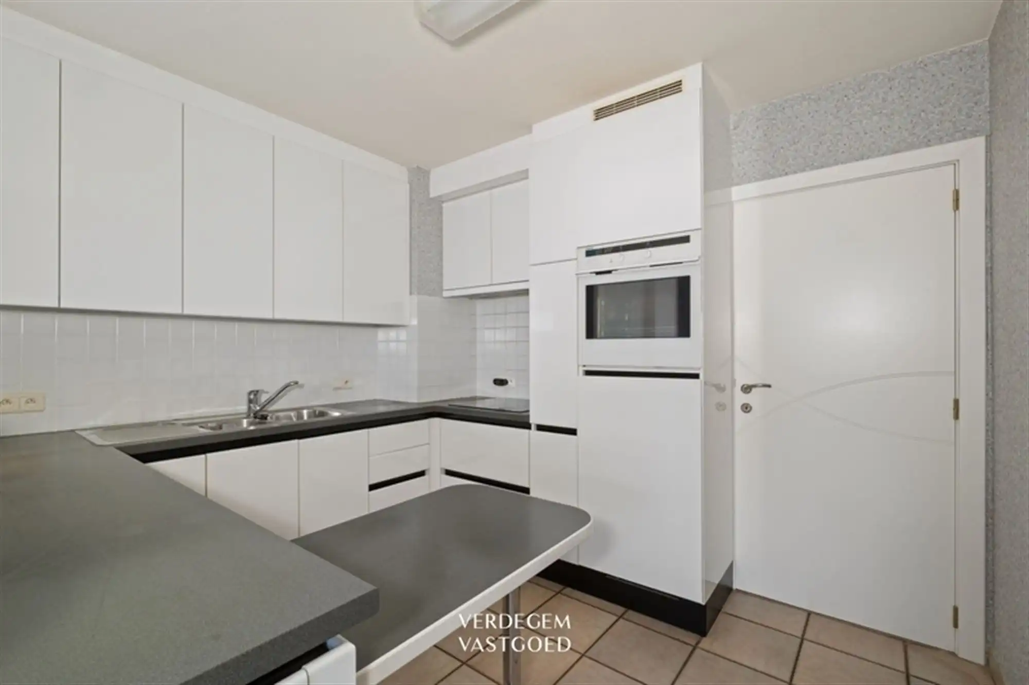 Centraal gelegen duplexappartement met 3 slaapkamers, 2 terrassen en garage foto 3