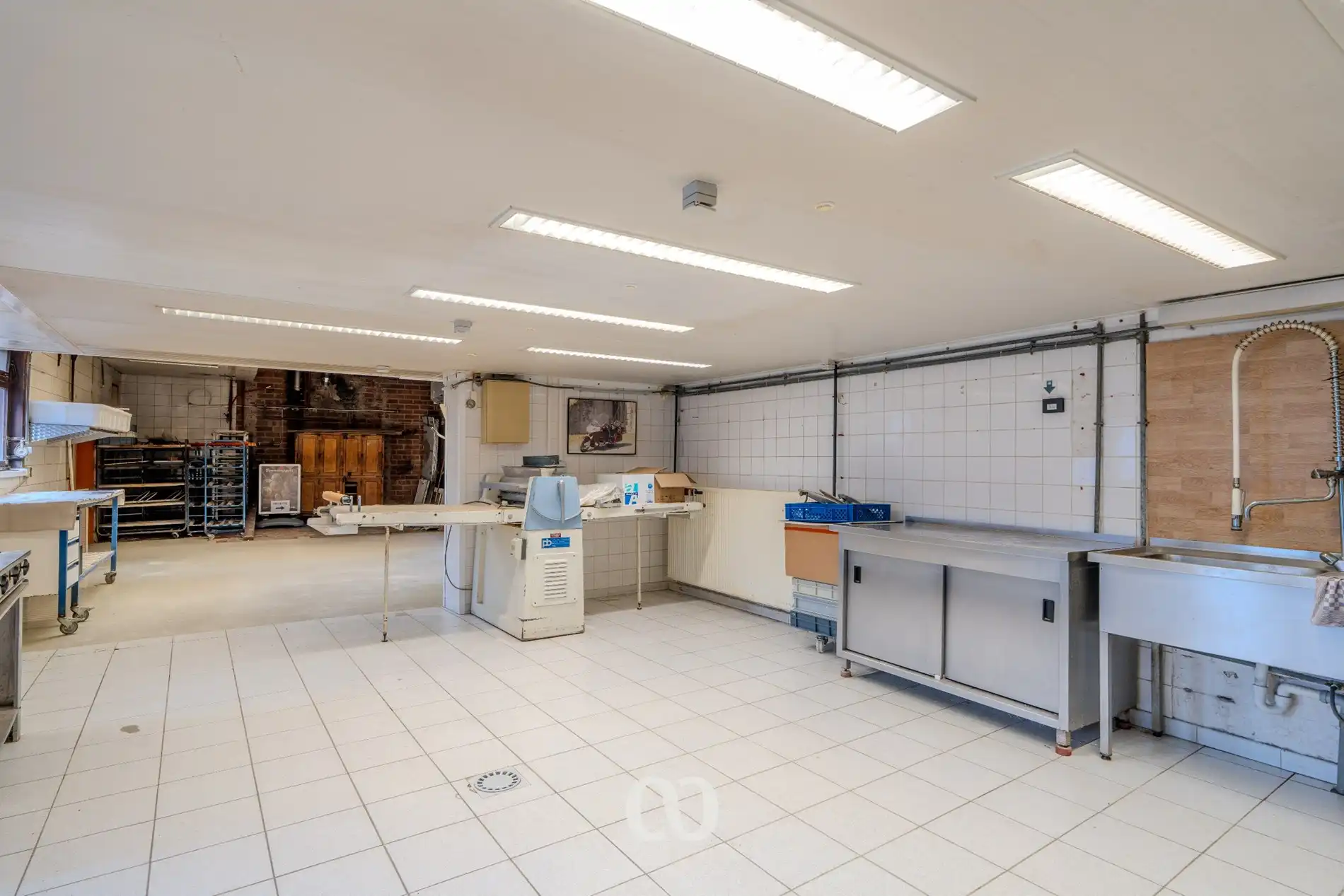 Handelspand met woonst en mogelijkheden in centrum Gavere foto 7