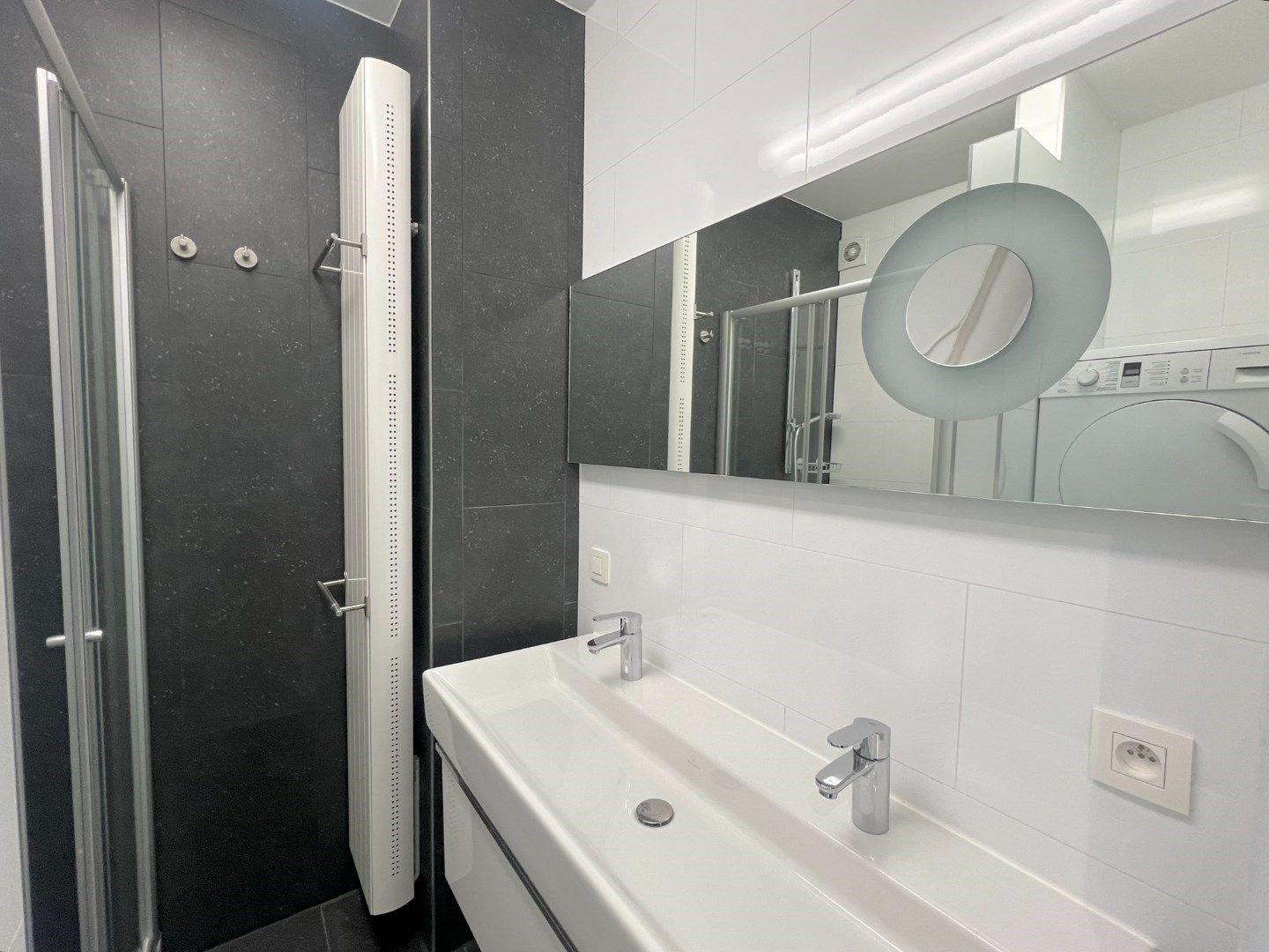 Appartement met frontaal zeezicht op een toplocatie langs de Zeedijk van het Zoute. foto 10