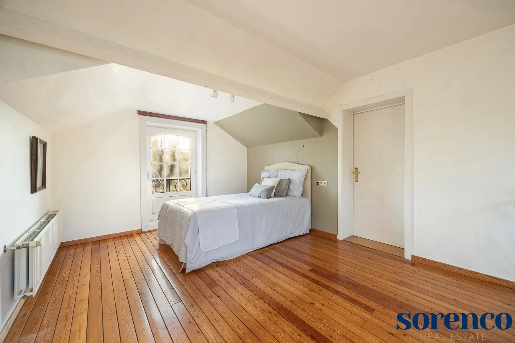 Charmante villa met zwembad op een mooi perceel  foto 30