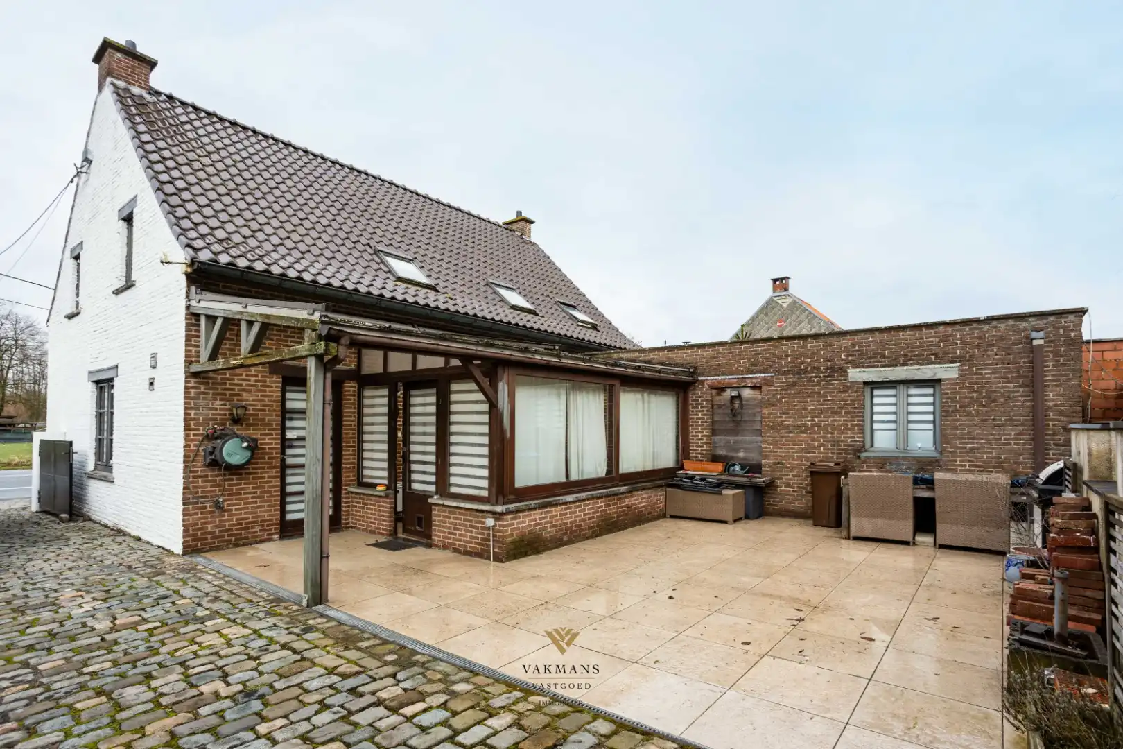 Fermette woning met oprit, dubbele garage en prachtige tuin foto 27